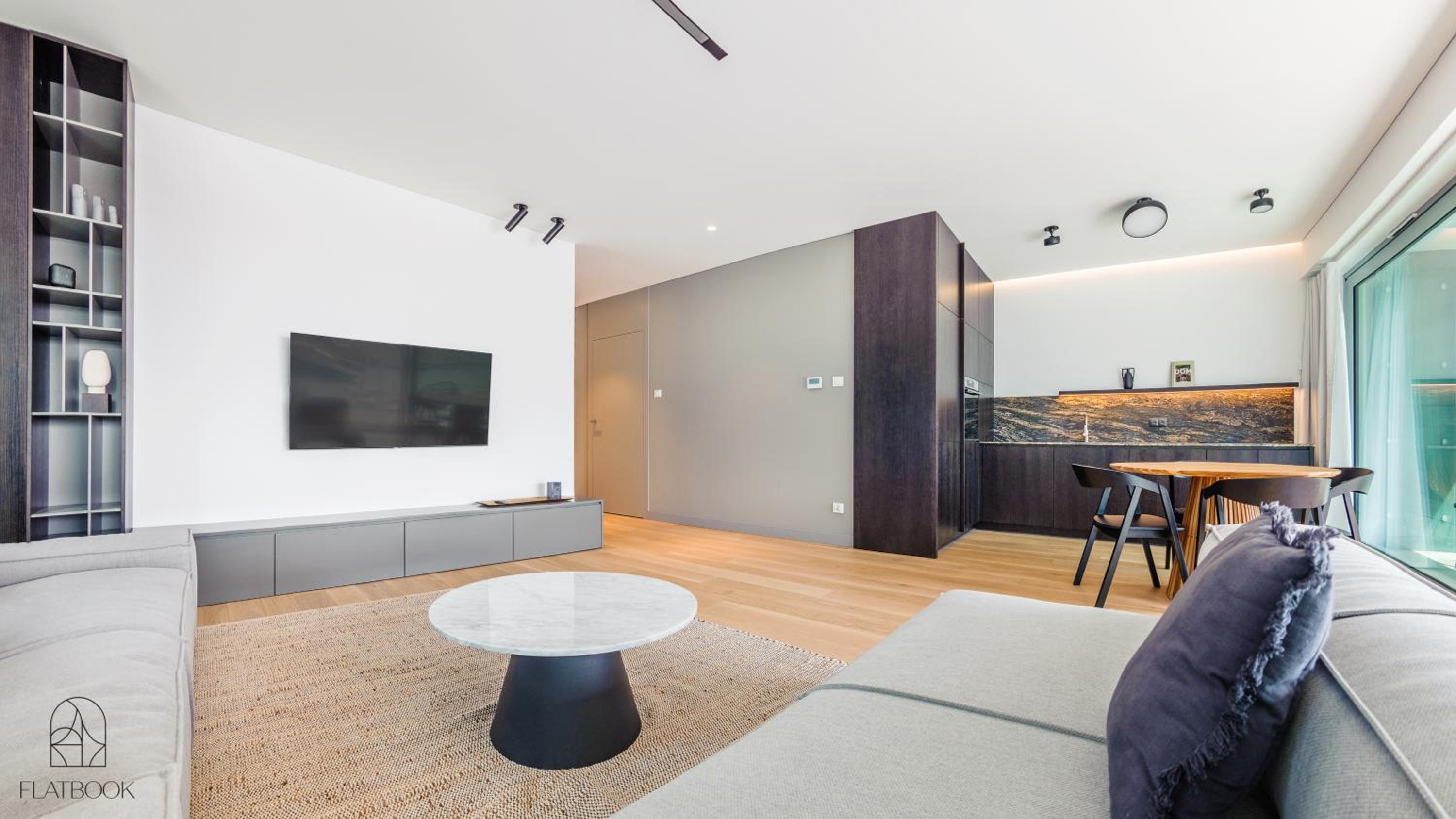 City Center Apartments Yacht Park Marina View