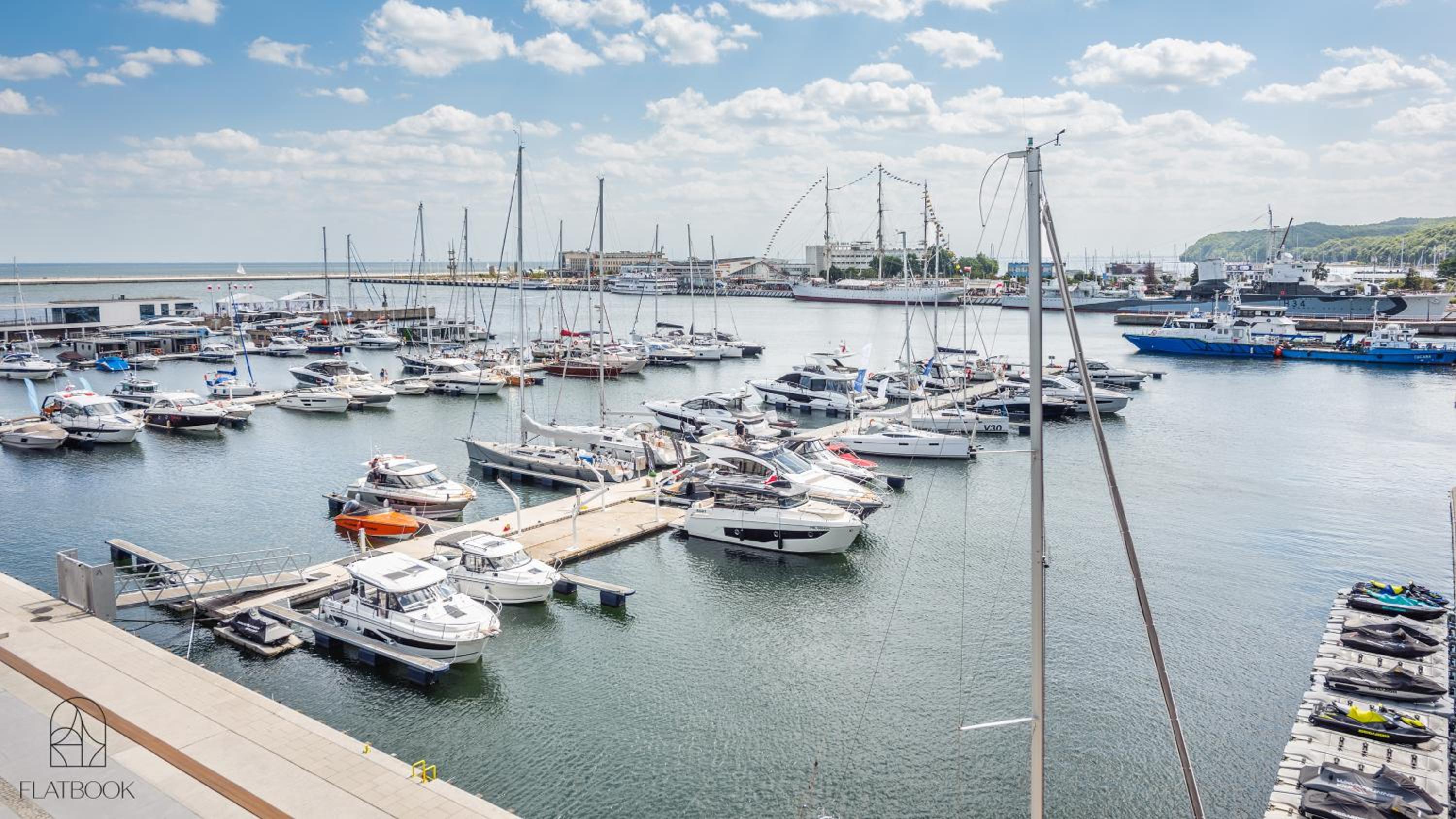 City Center Apartments Yacht Park Marina View