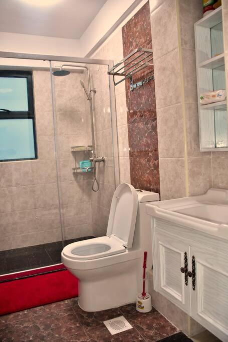 Wills House Three Bedroom Plus DSQ Apartment in Kilimani view 3