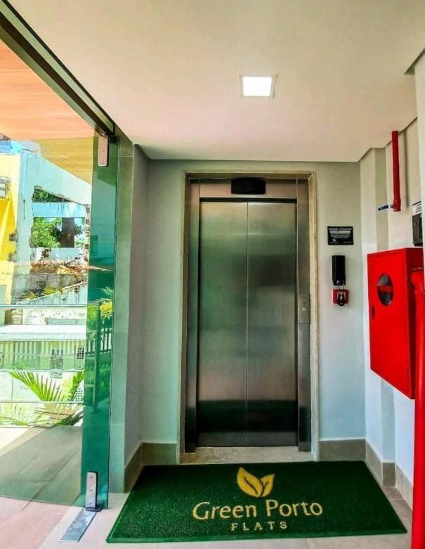 Flat com Rooftop à 100metros das Piscinas Naturais
