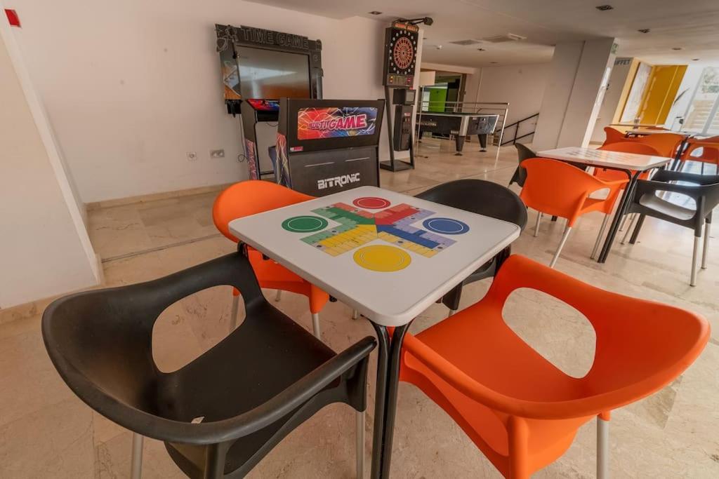 Stunning penthouse terrace & pool * Free Parking photo 5
