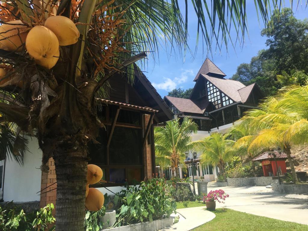 Poolside hill villa retreat photo 1