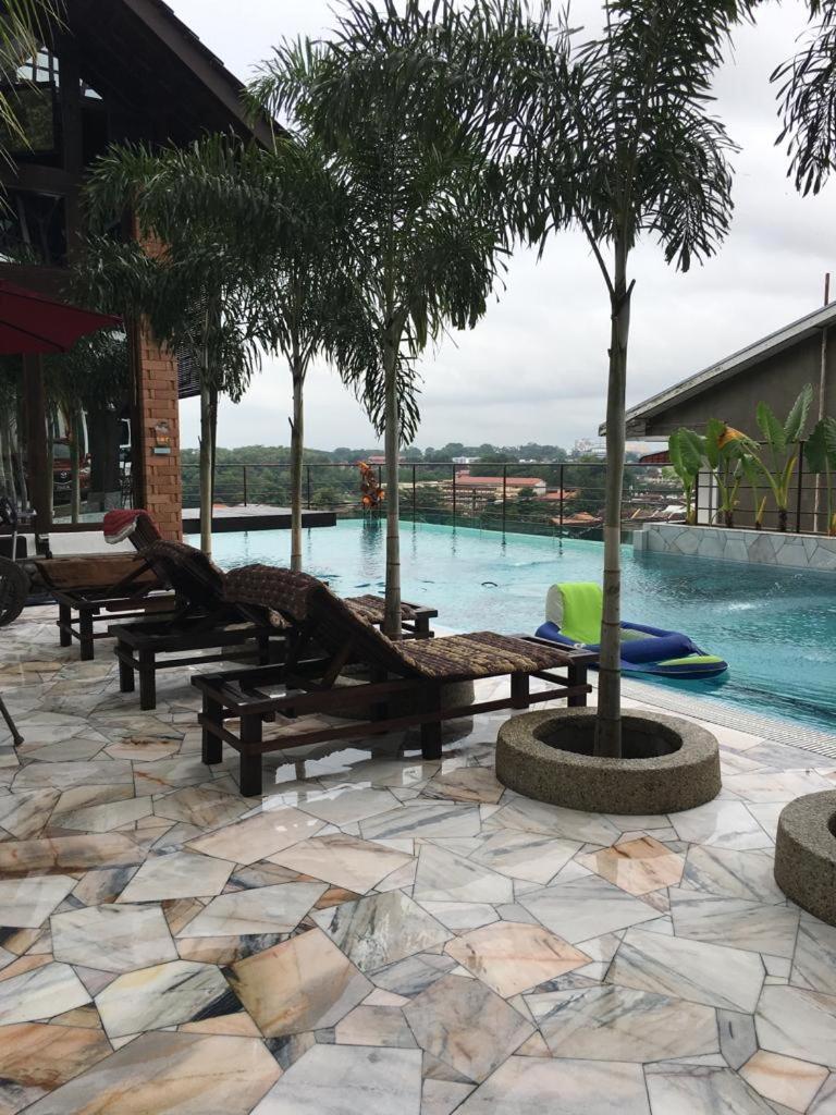 Poolside hill villa retreat photo 3