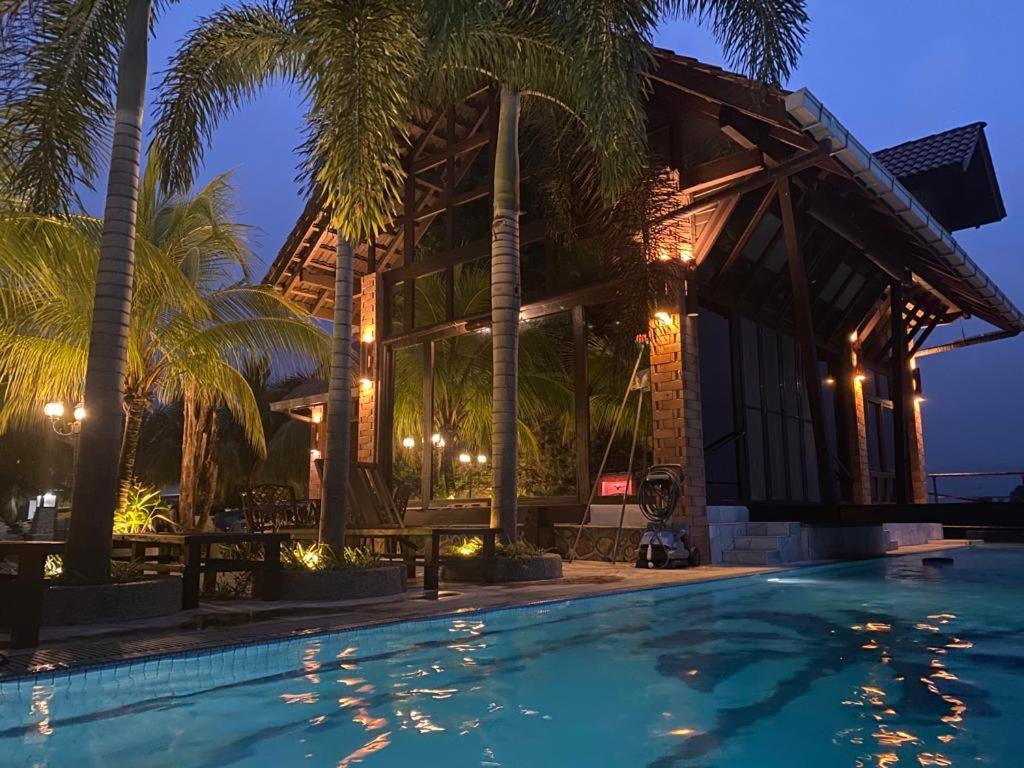 Poolside hill villa retreat photo 5