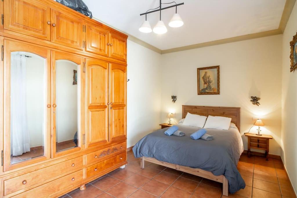 Relajante villa con vistas, piscina y parking