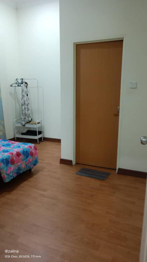 Homestay Haura Bella