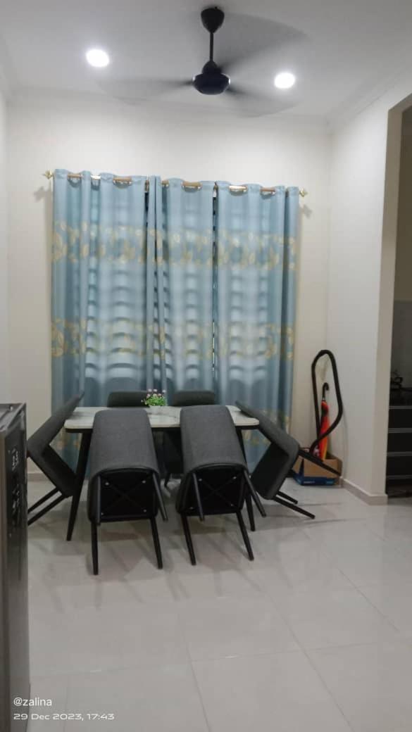 Homestay Haura Bella