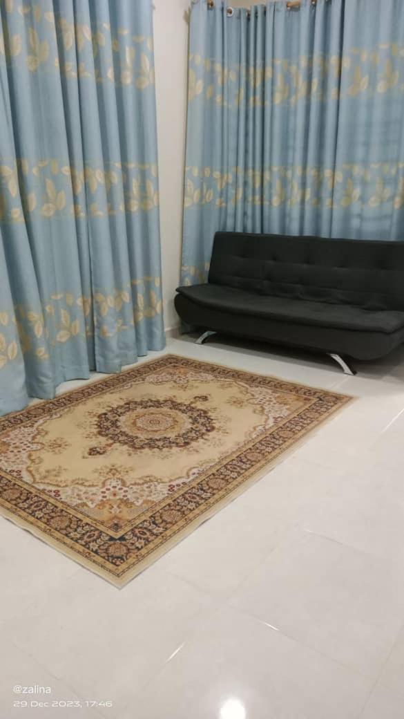 Homestay Haura Bella