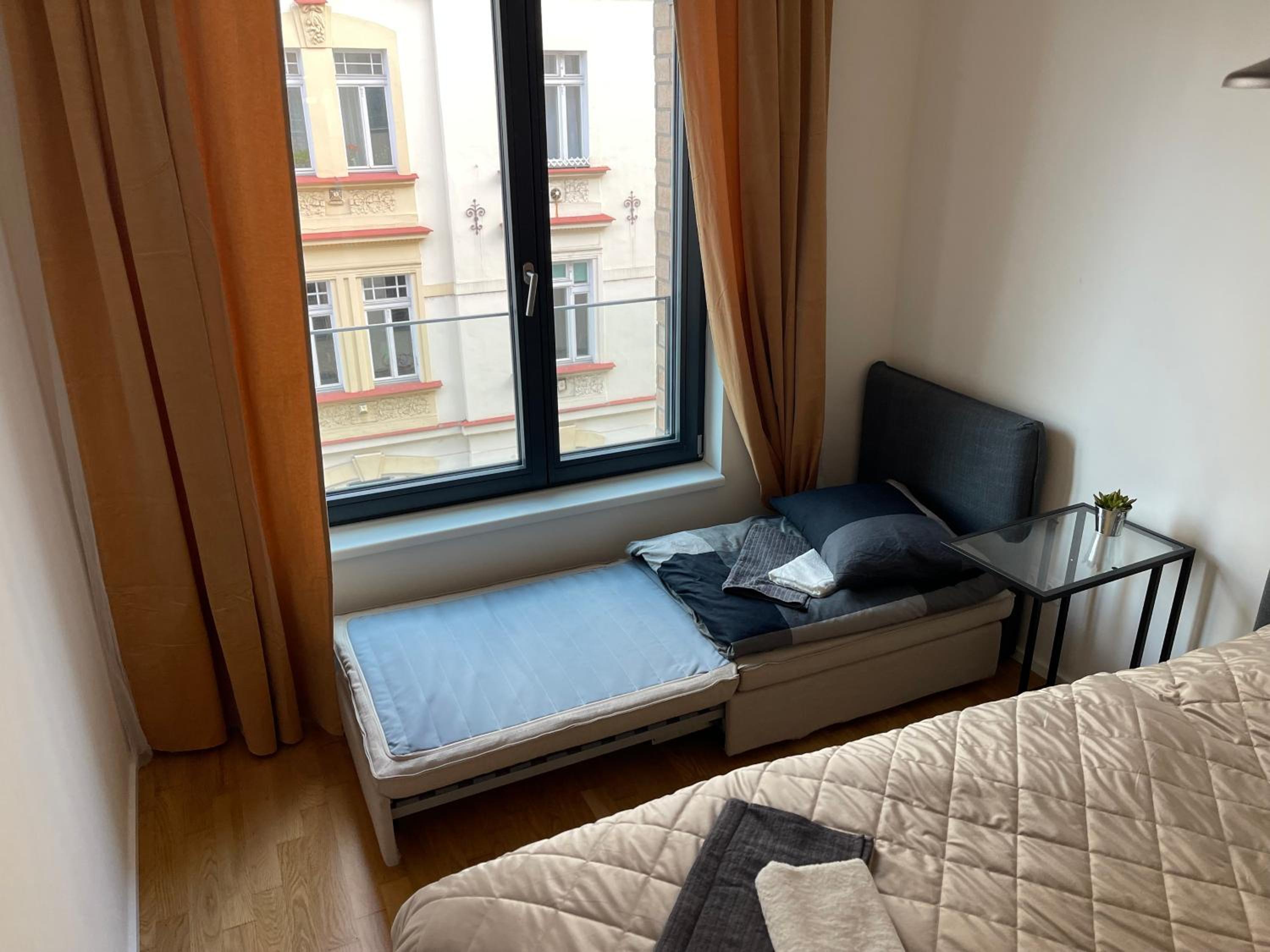Apartment 4 Room, 2 Bath, Parking