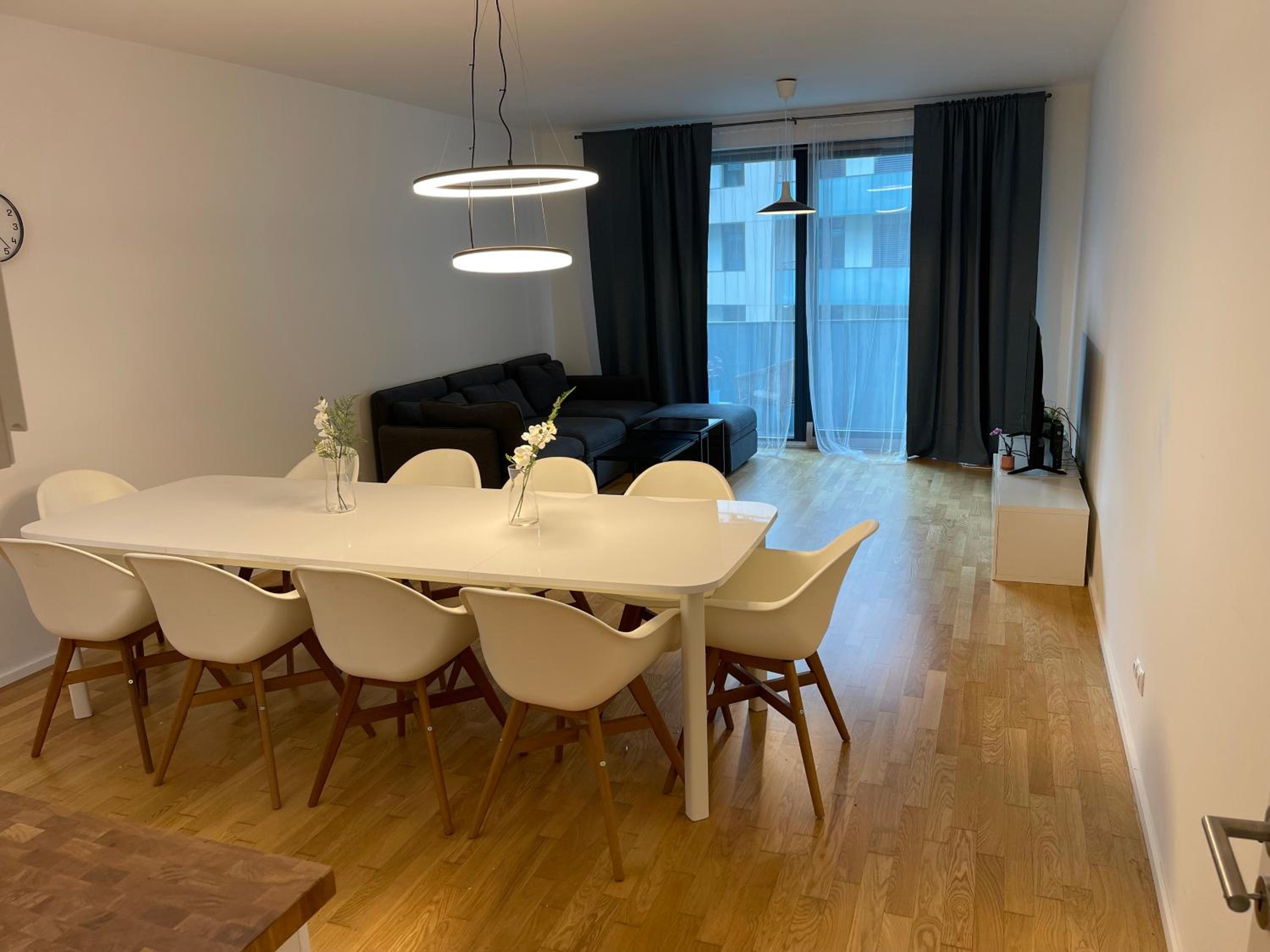 Apartment 4 Room, 2 Bath, Parking