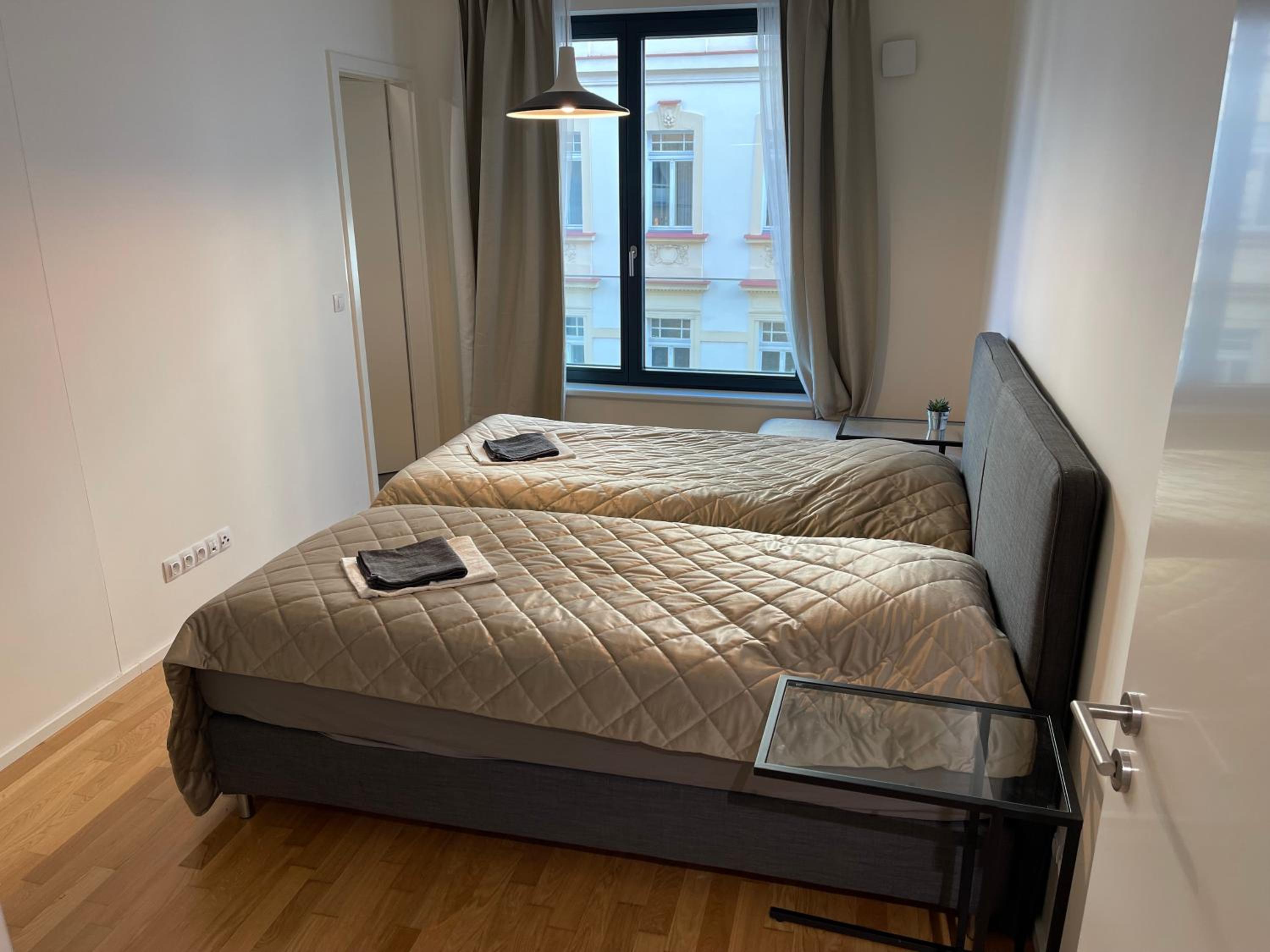 Apartment 4 Room, 2 Bath, Parking