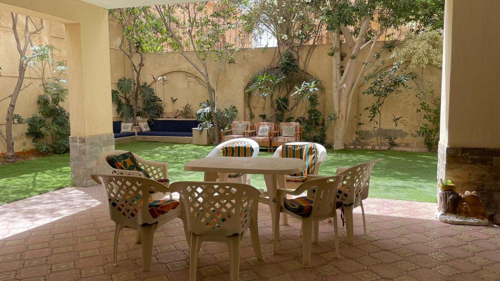 Standalone Duplex with pool&garden families only