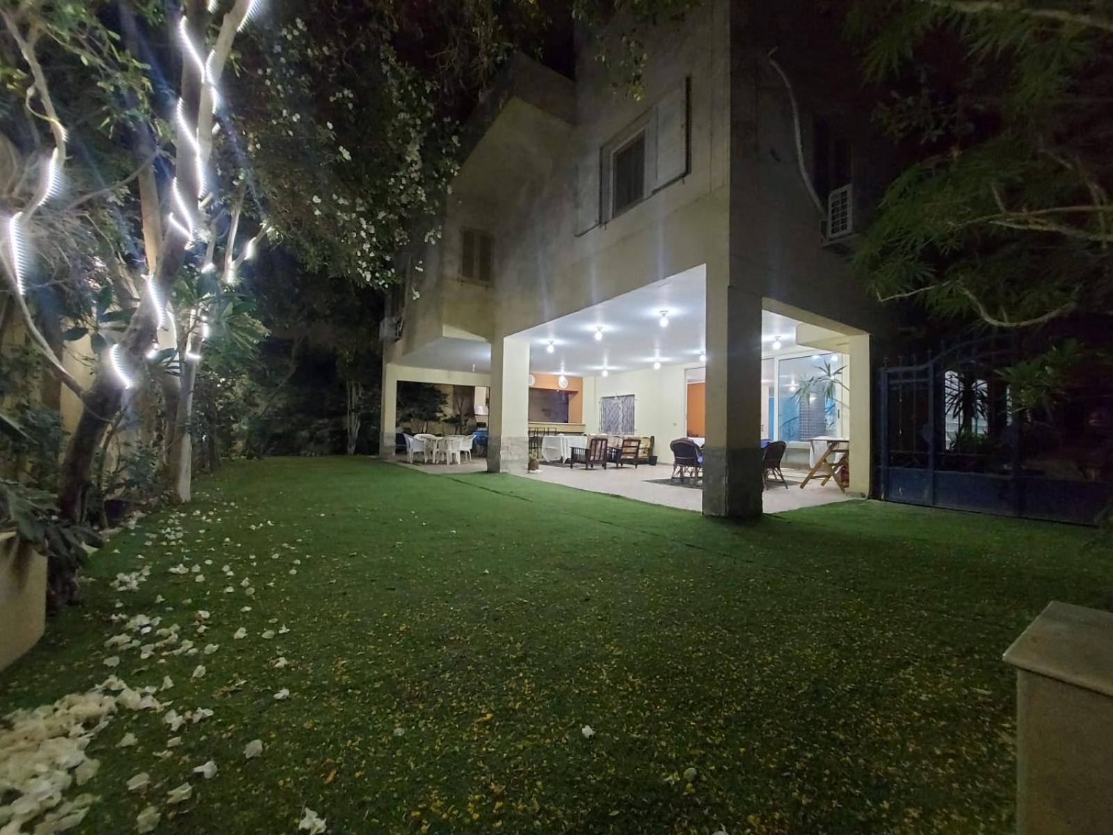 Standalone Duplex with pool&garden families only