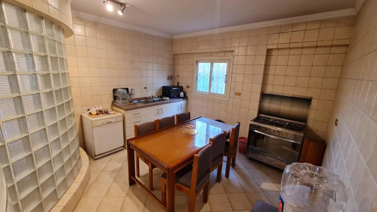 Standalone Duplex with pool&garden families only