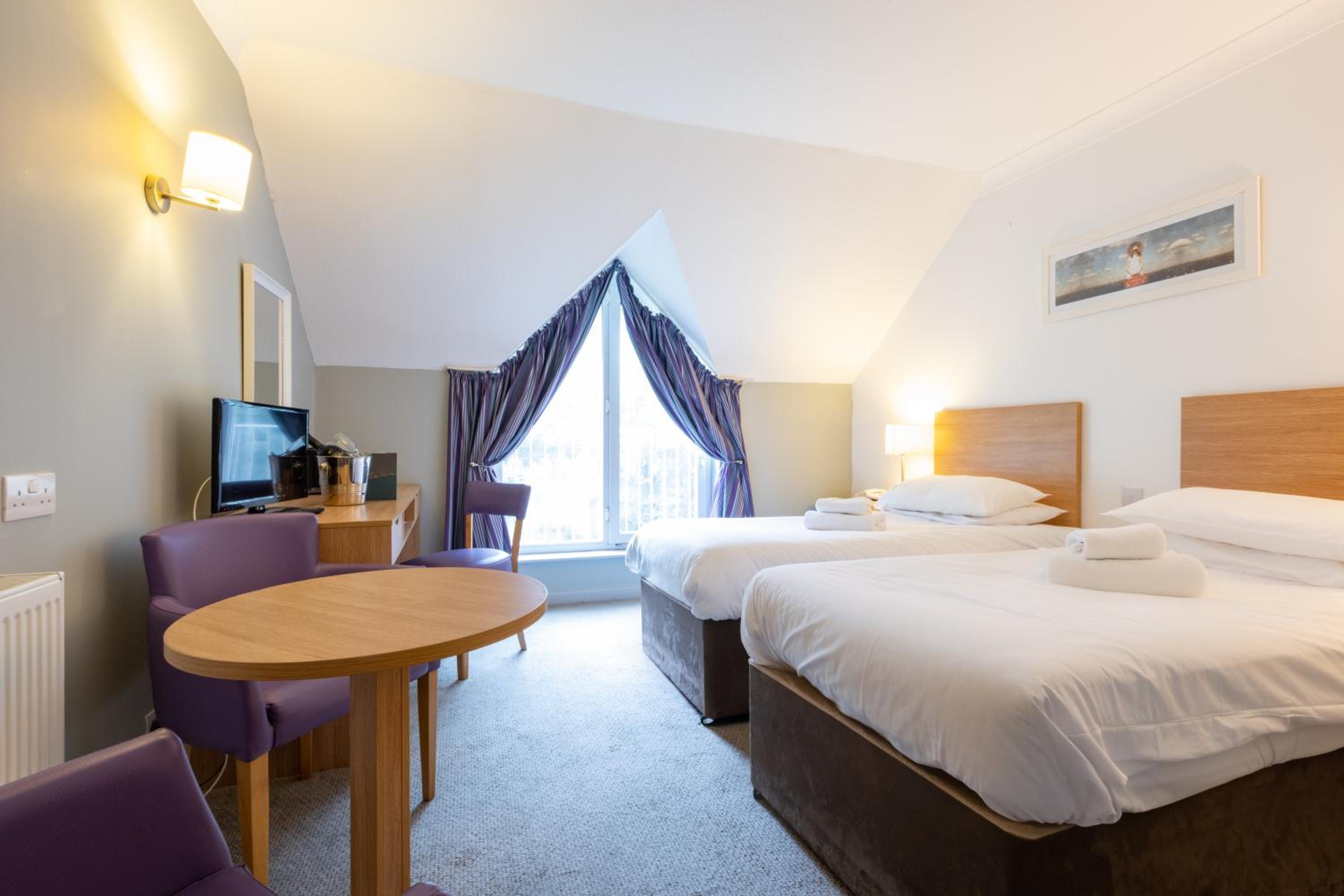 Sandown Vacations - The Broadway Park Hotel - Property Image 9