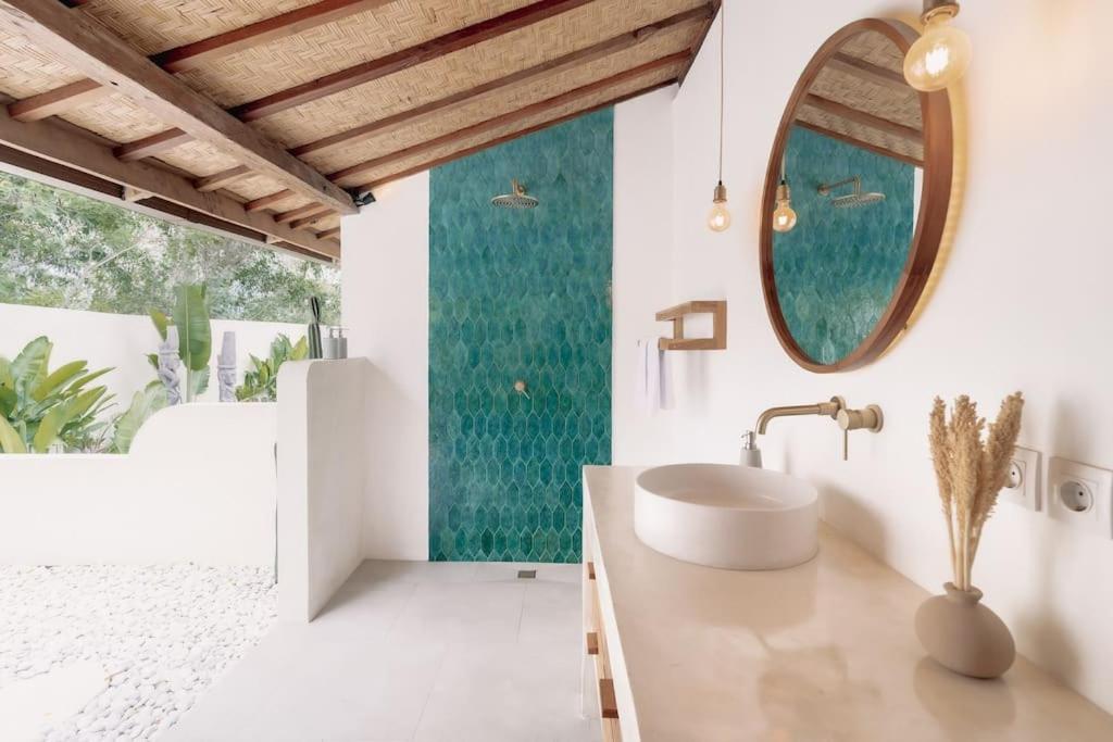 Spacious retreat at Villa Wanderlust with infinity pool