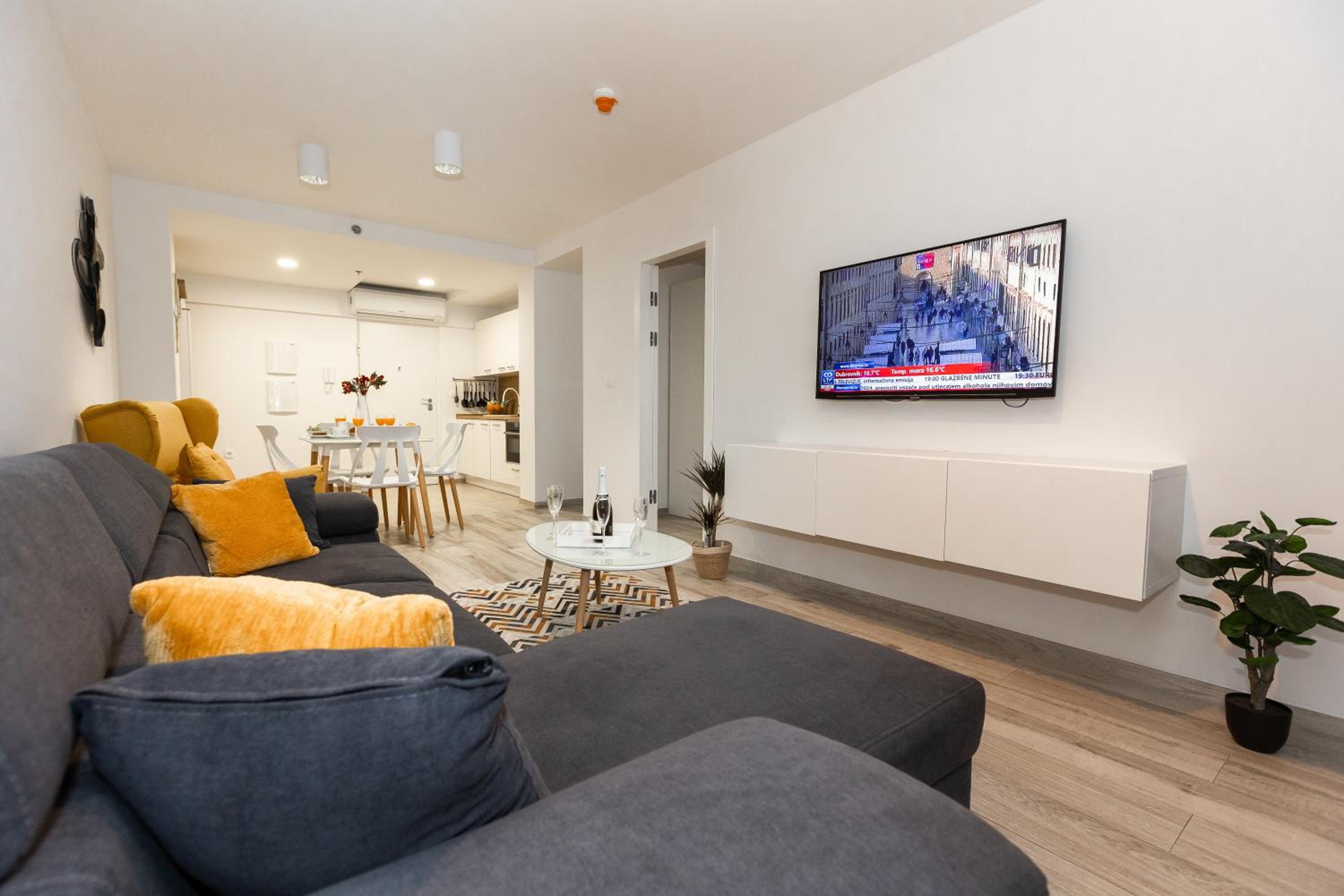 Apartment Ro-Ma City Center