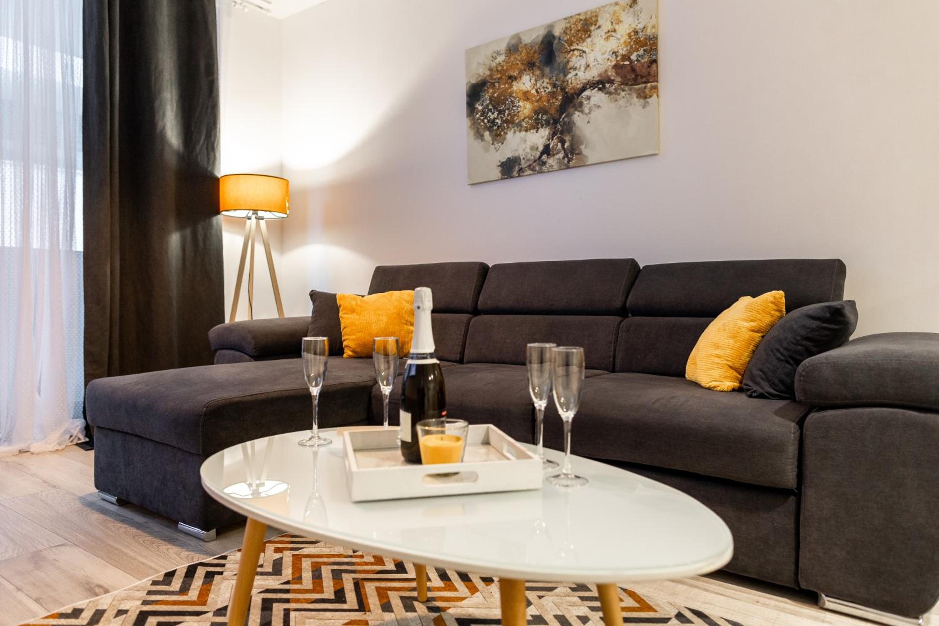 Apartment Ro-Ma City Center