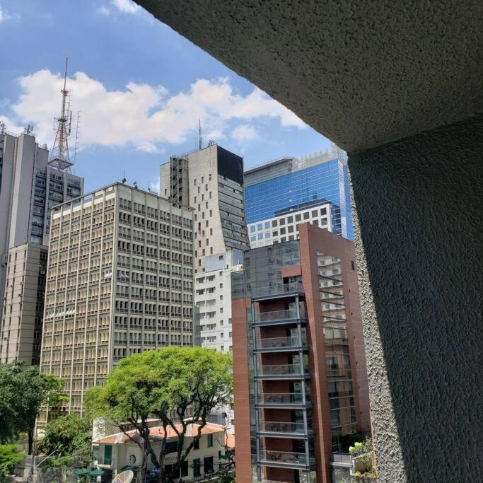 Flat a uma quadra do melhor trecho da Av. Paulista