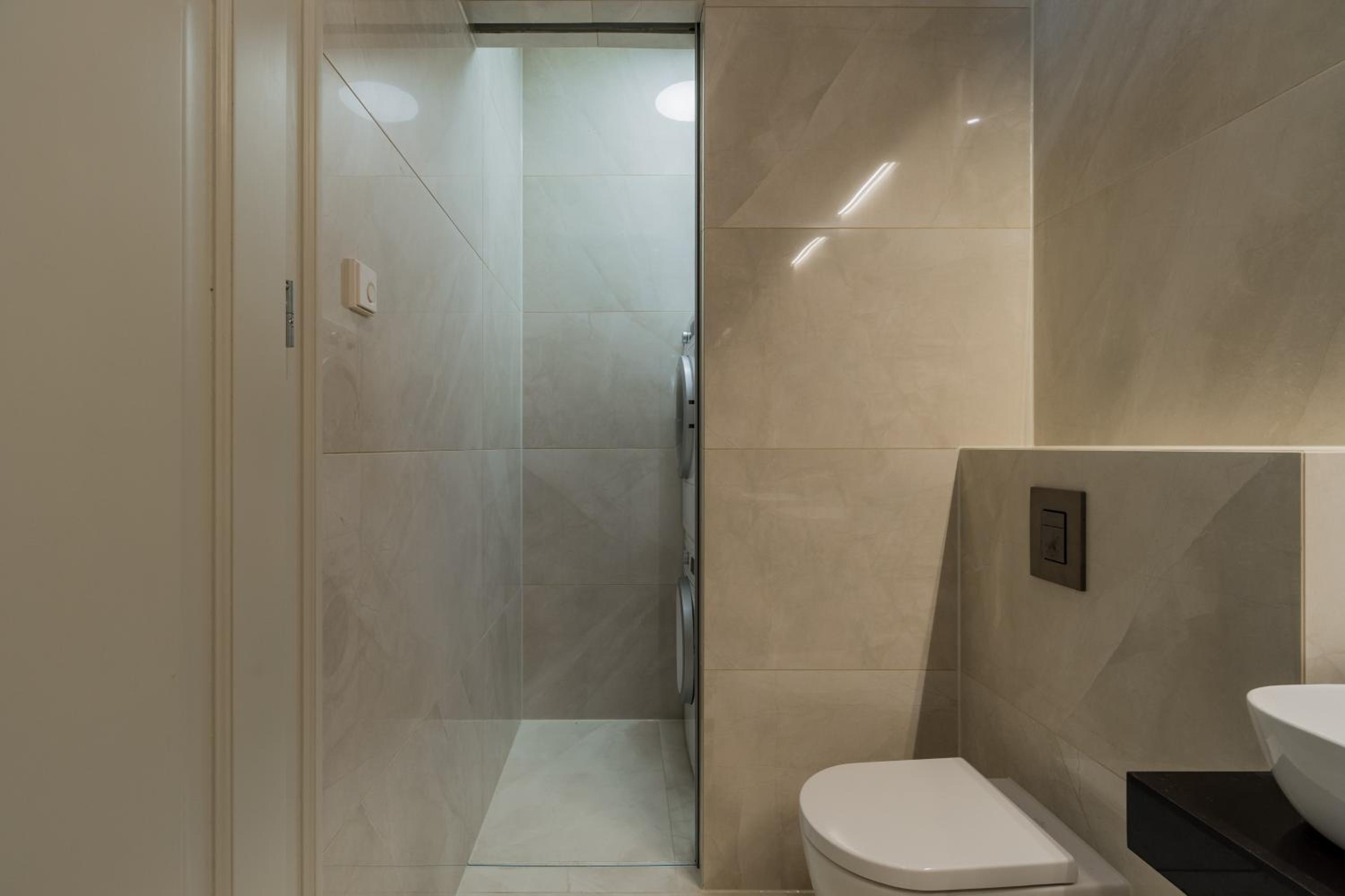Spacious Apartments In Mitte- Feel The Citycenter