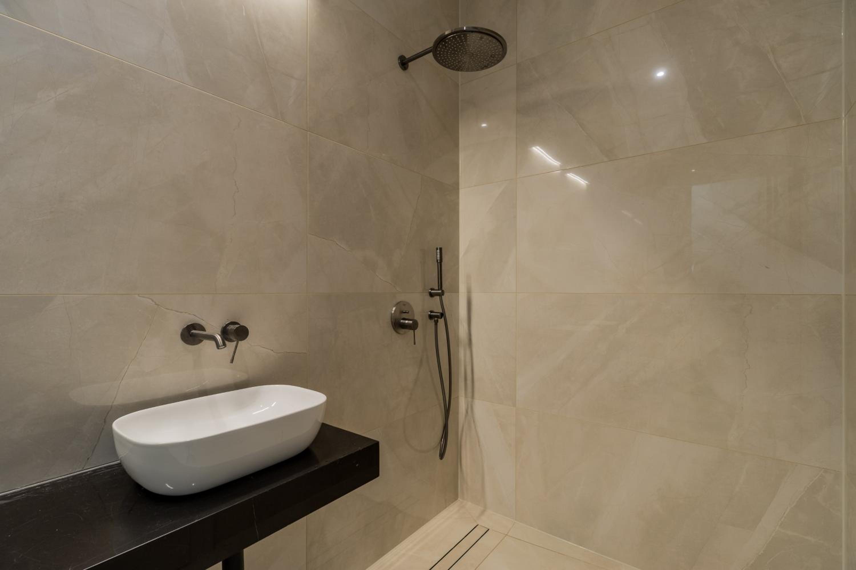 Spacious Apartments In Mitte- Feel The Citycenter