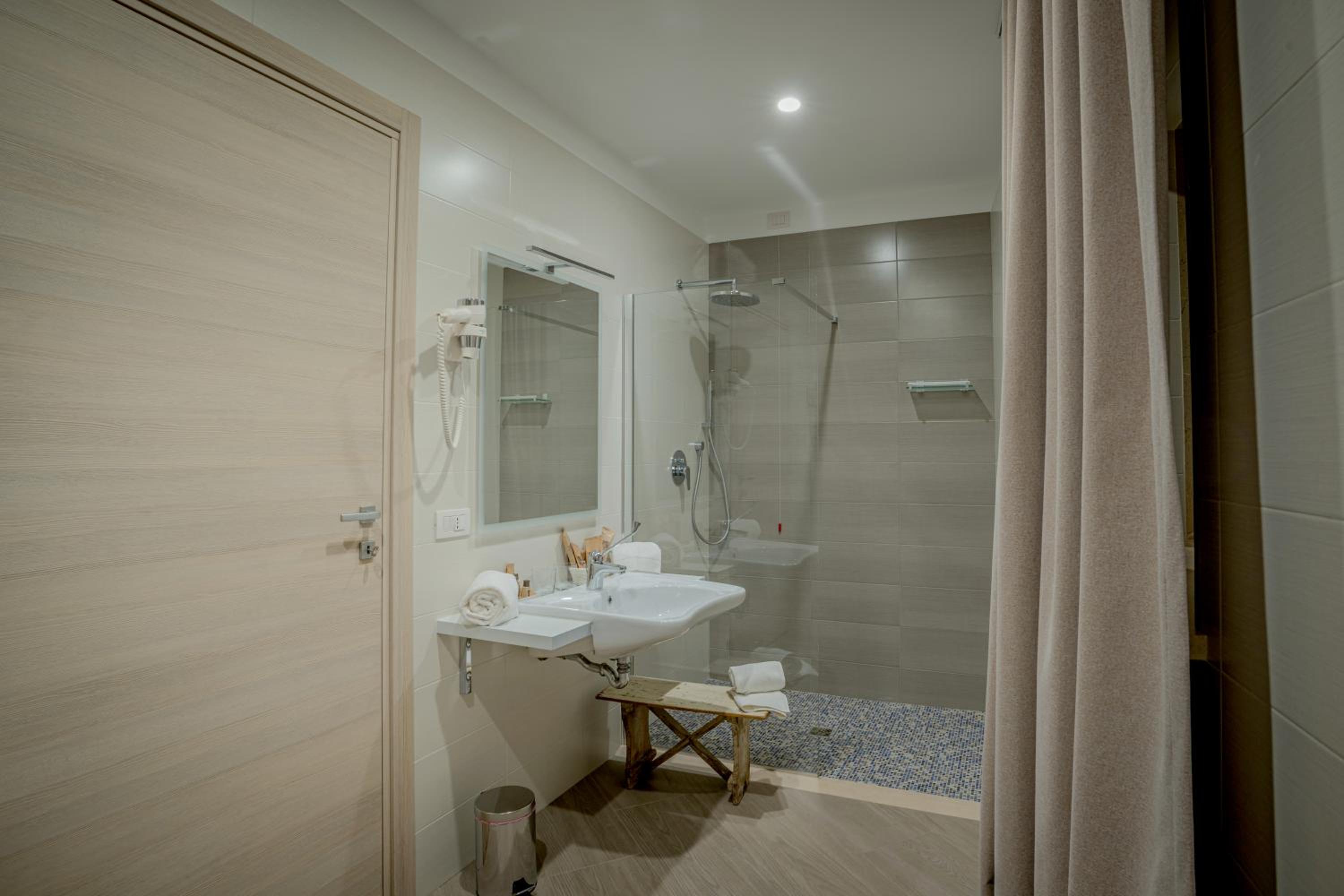Tufo Bianco Relais view 2