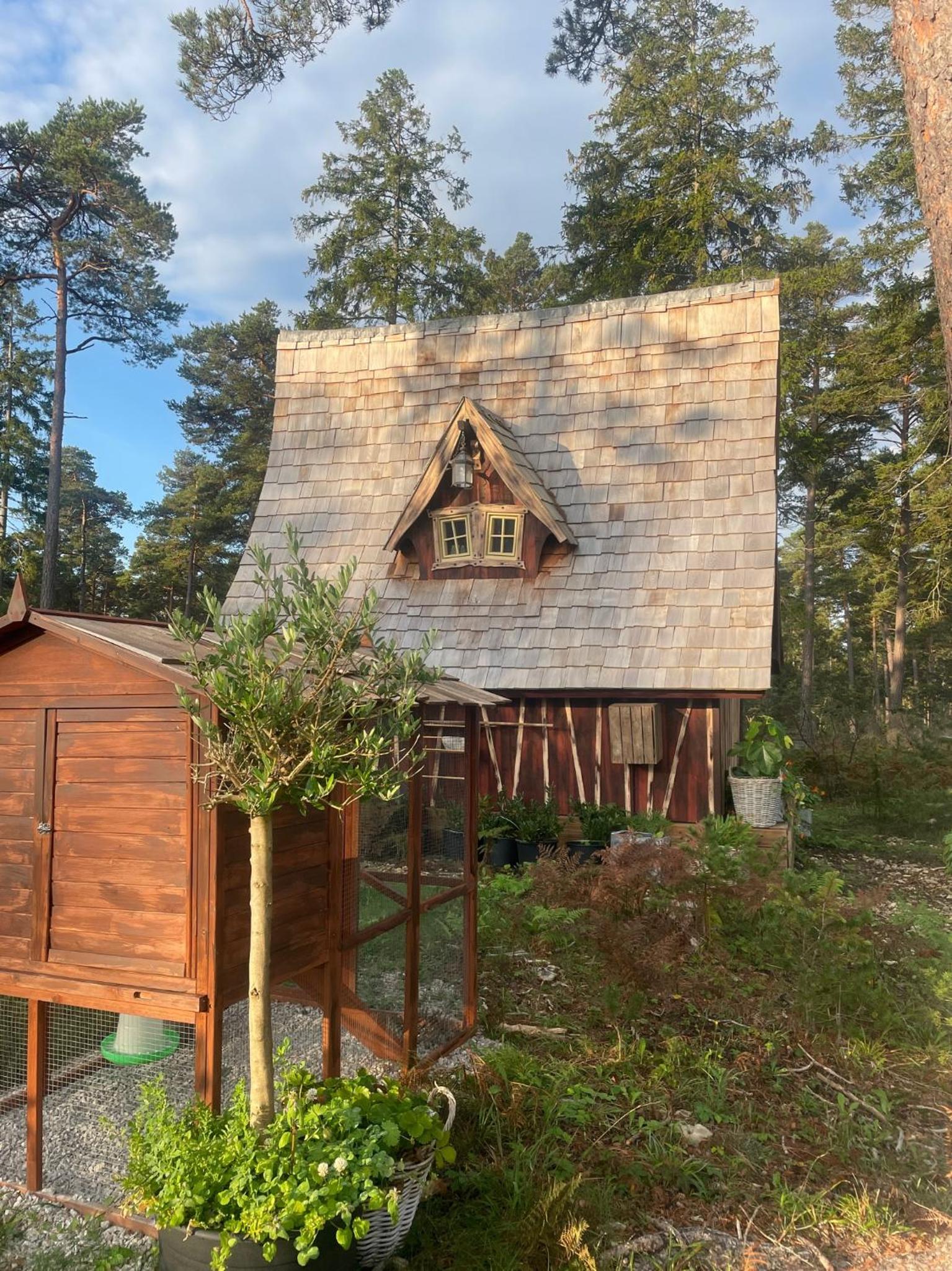 Fairytale tinyhouse - Häxans hus