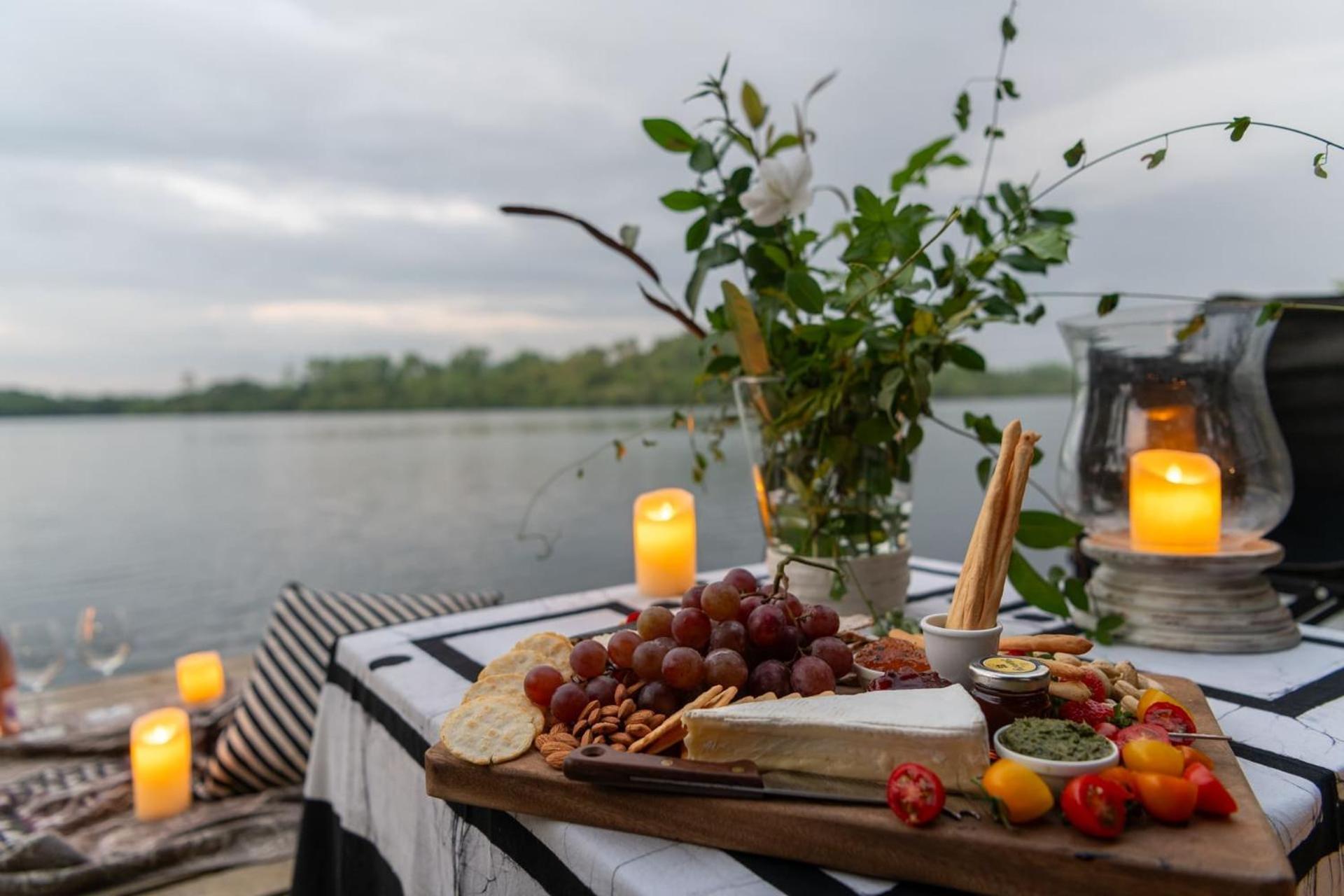 MO River House Luxury Villa