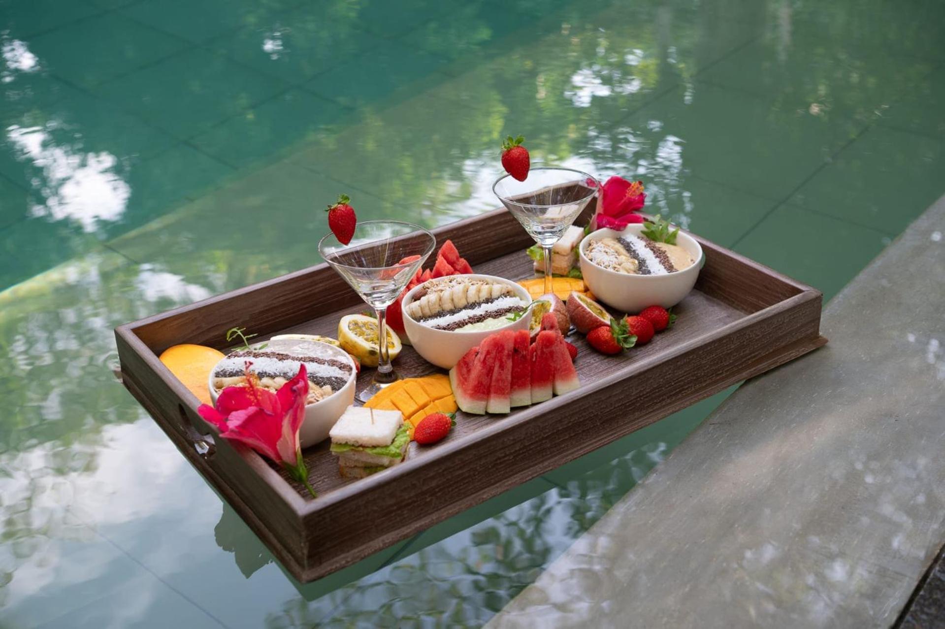 MO River House Luxury Villa