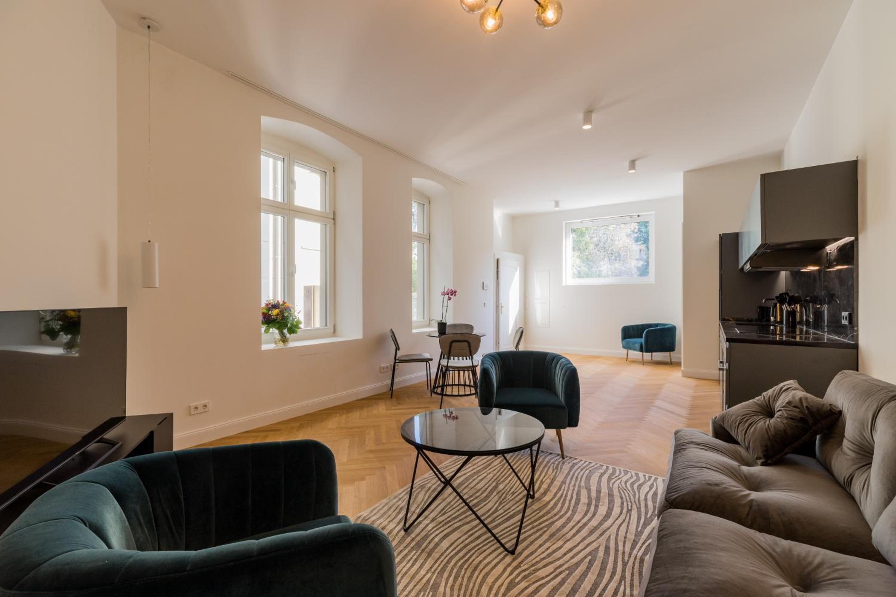 Spacious Apartments In Mitte- Feel The Citycenter