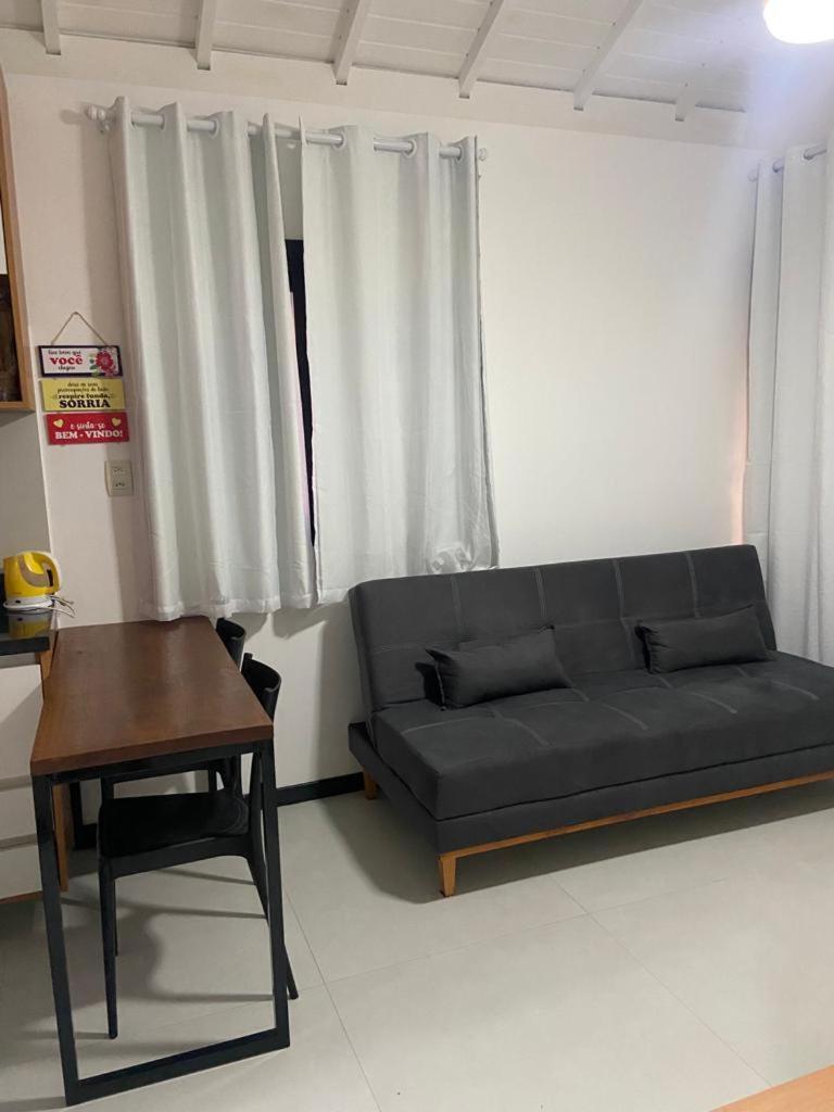 Apt 1/4 novo, ambiente aconchegante na Praia do Forte.
