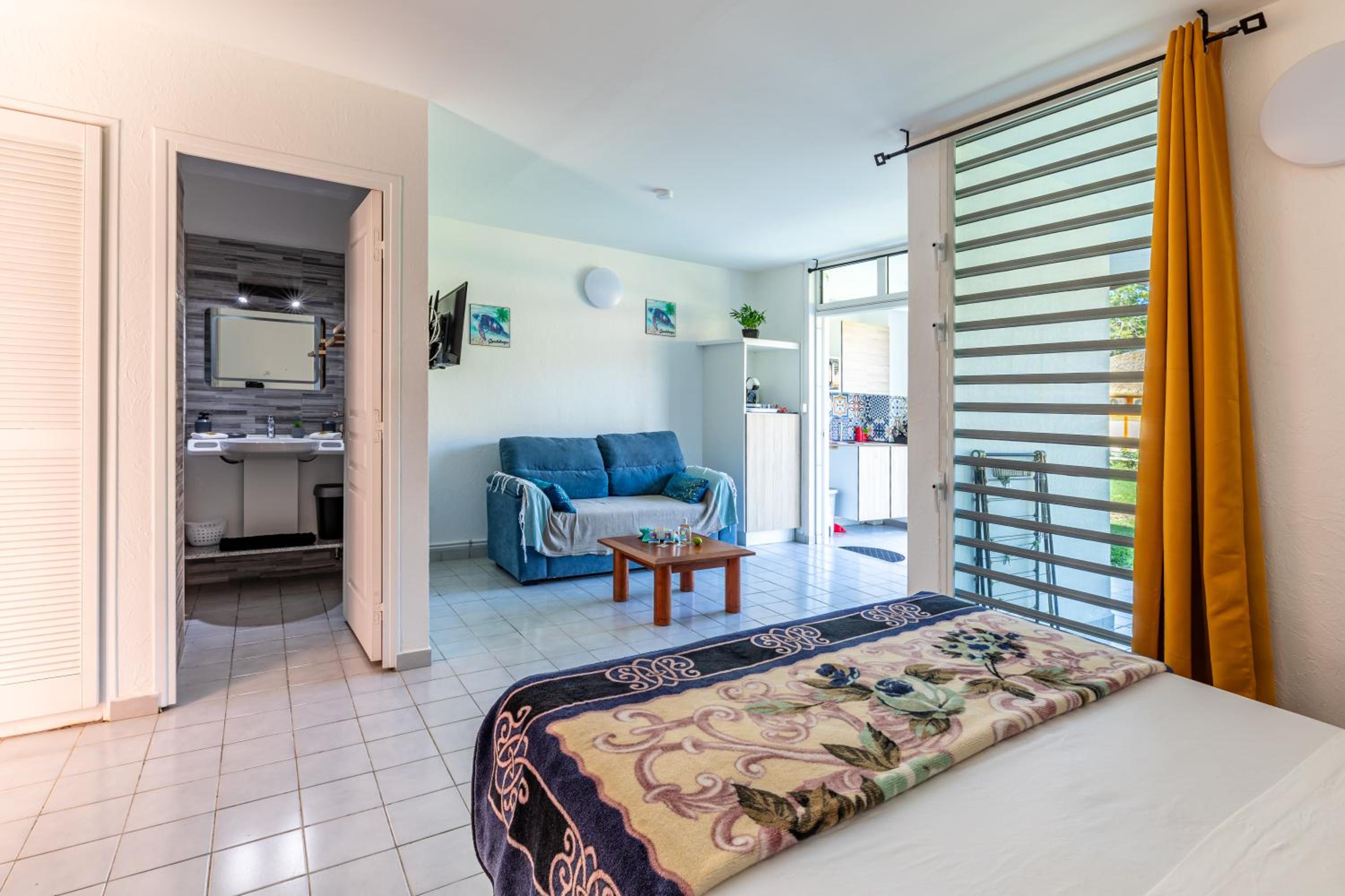 KawanNid Plage à 200m, Wifi, Clim, Jardin Privé view 4