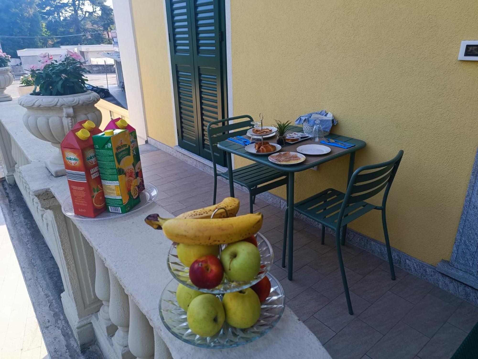B&B VILLA PREZIOSA LAGO MAGGIORE view 5