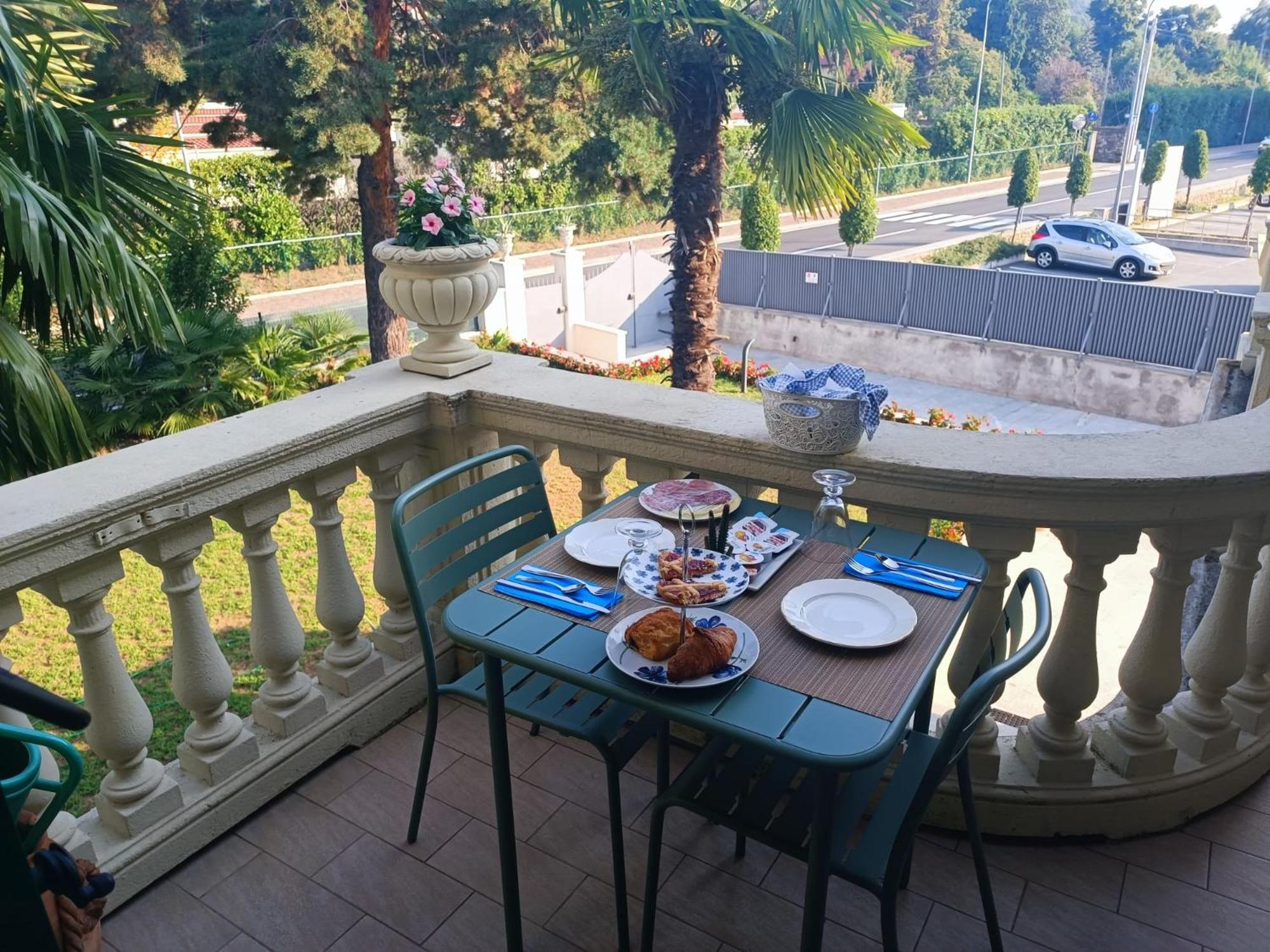 B&B VILLA PREZIOSA LAGO MAGGIORE view 3