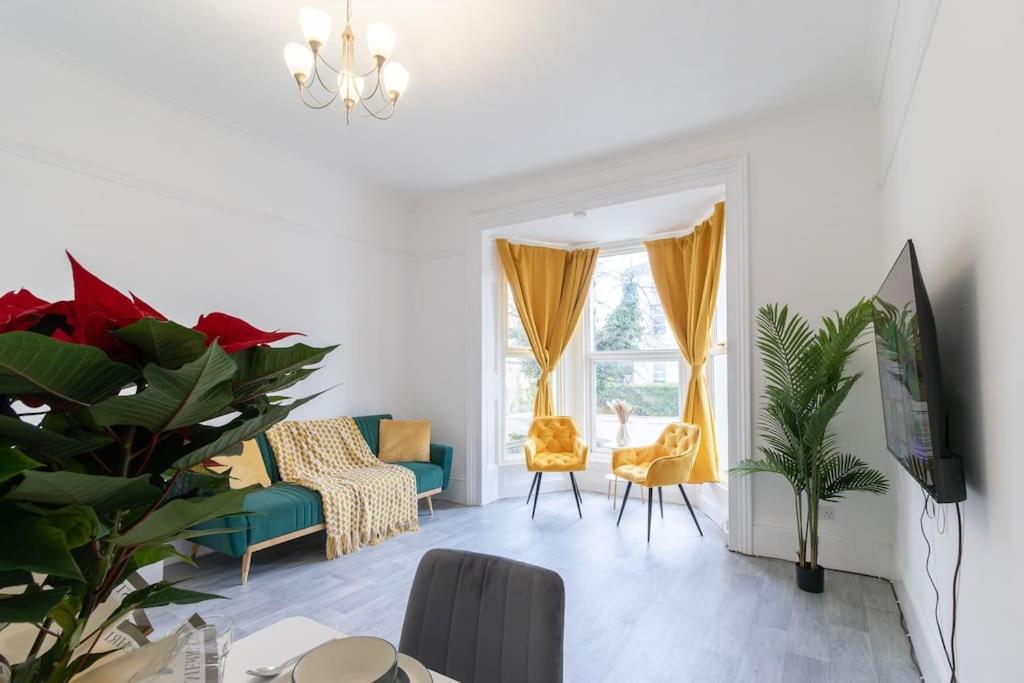 Open Mind Property - Spacious 2 Bedroom Flat view 4