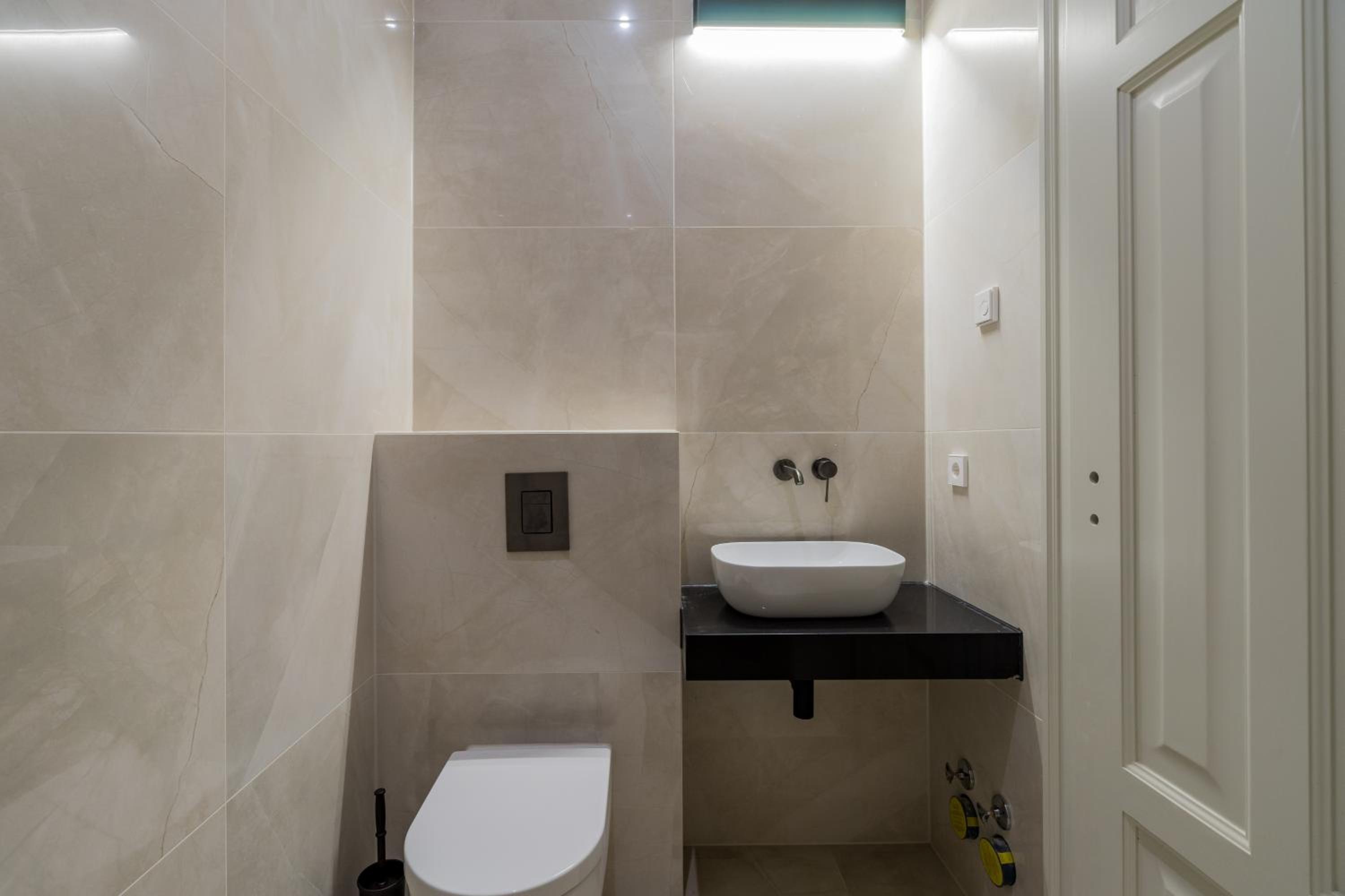 Spacious Apartments In Mitte- Feel The Citycenter