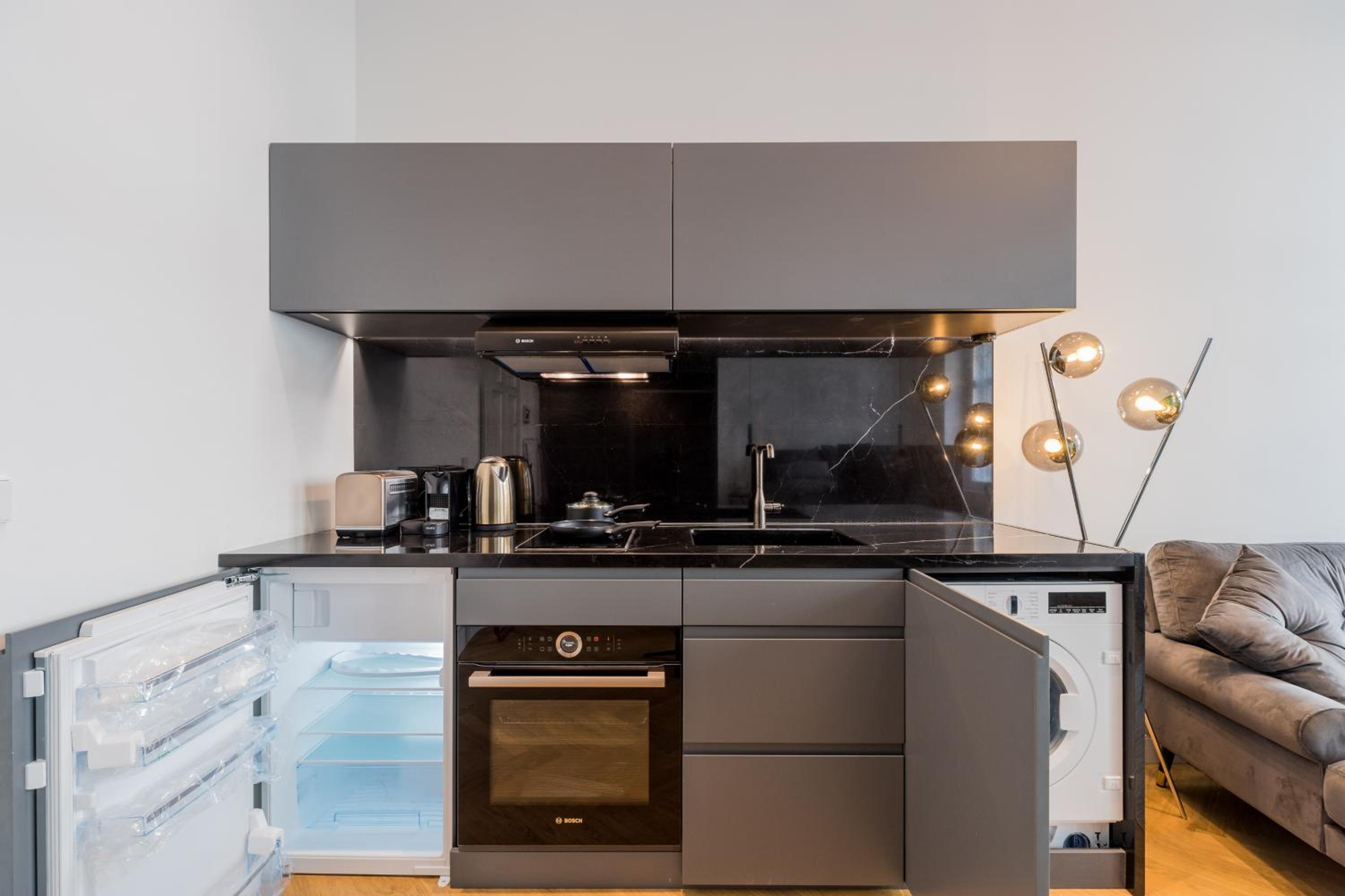 Spacious Apartments In Mitte- Feel The Citycenter