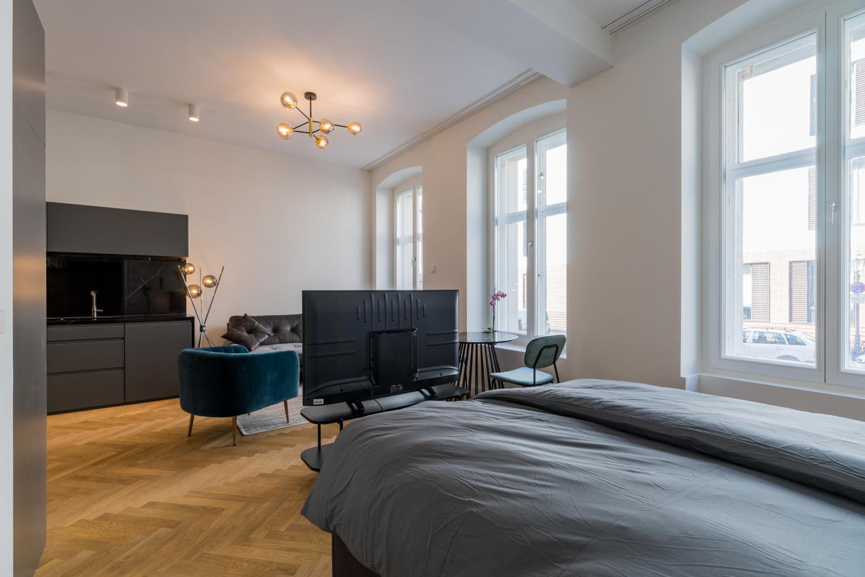 Spacious Apartments In Mitte- Feel The Citycenter