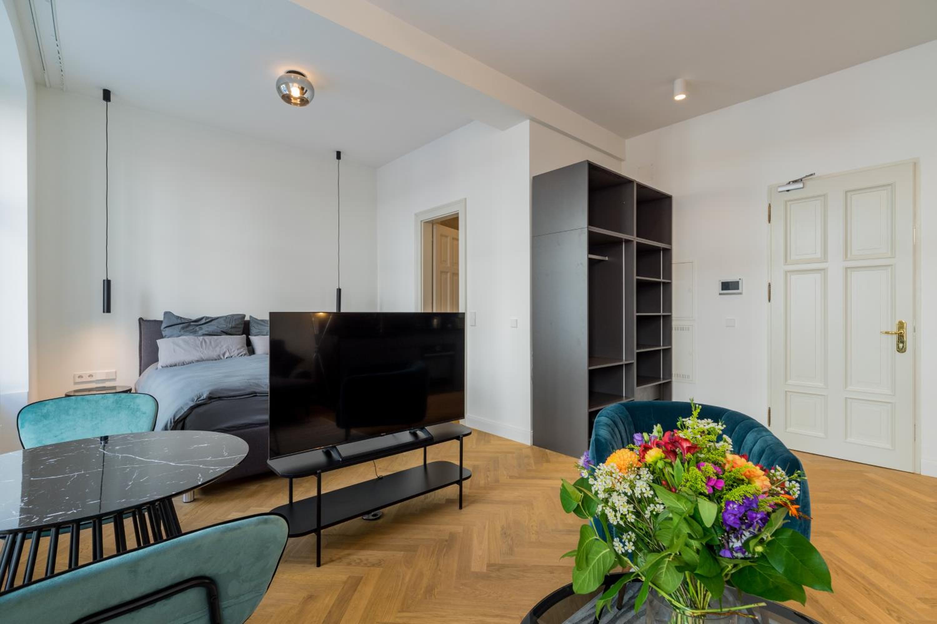 Spacious Apartments In Mitte- Feel The Citycenter