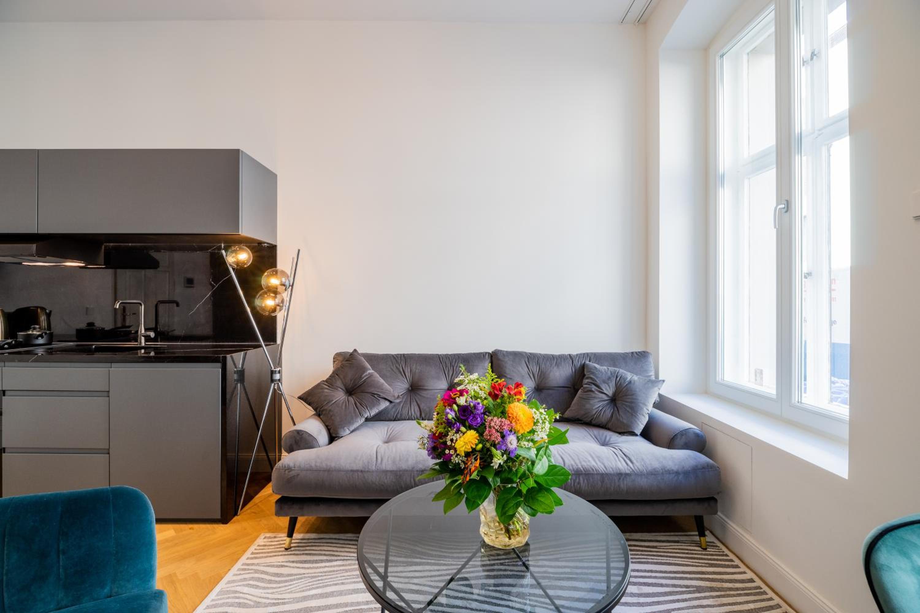Spacious Apartments In Mitte- Feel The Citycenter