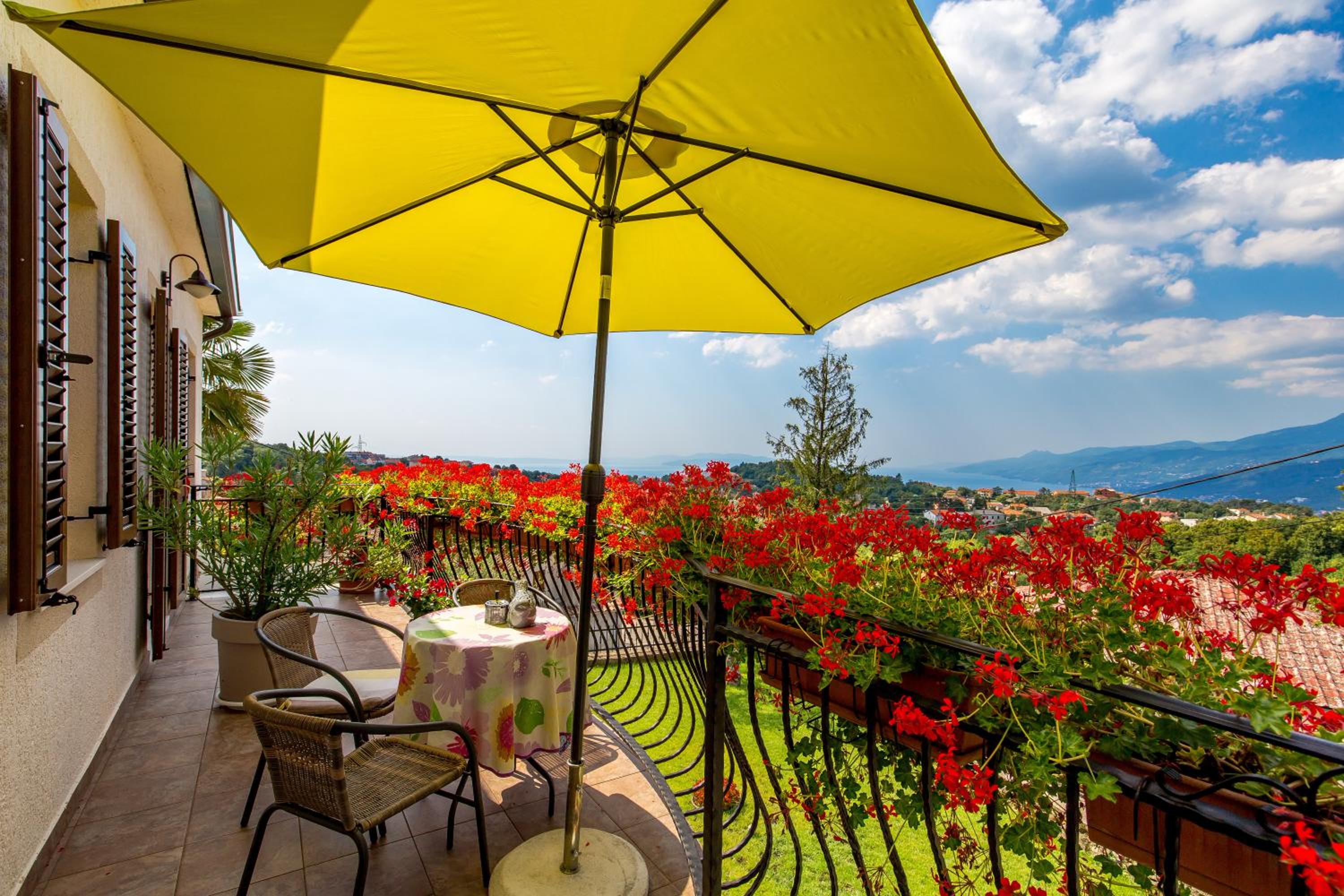 Apartment Srok, Romantic view 3