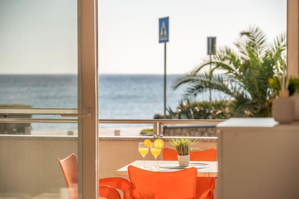 Sea breeze, beachfront apartment view 2