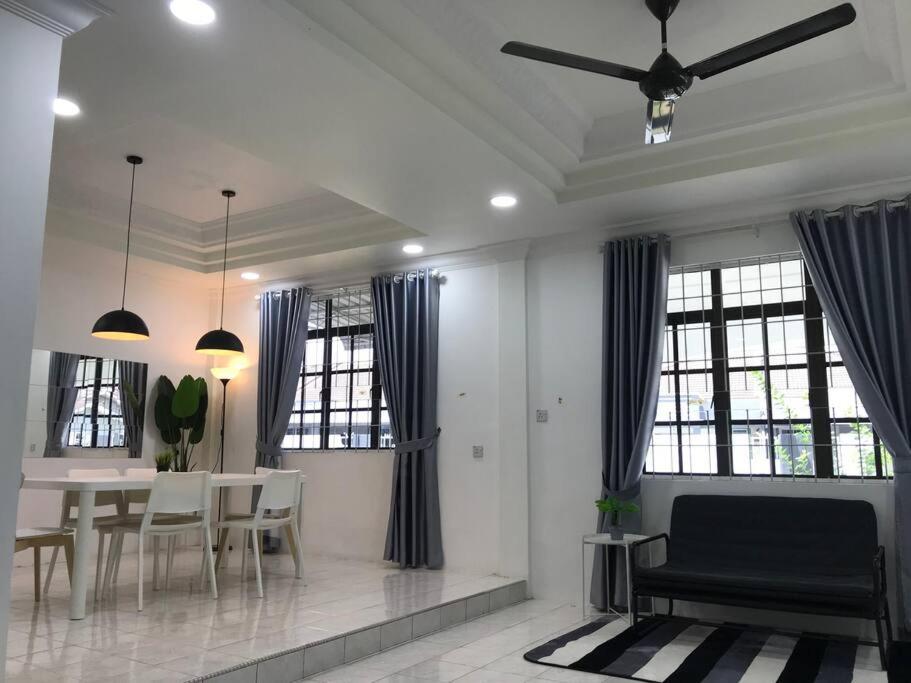 Dahlia Homestay (Wi-Fi & Netflix) photo 4