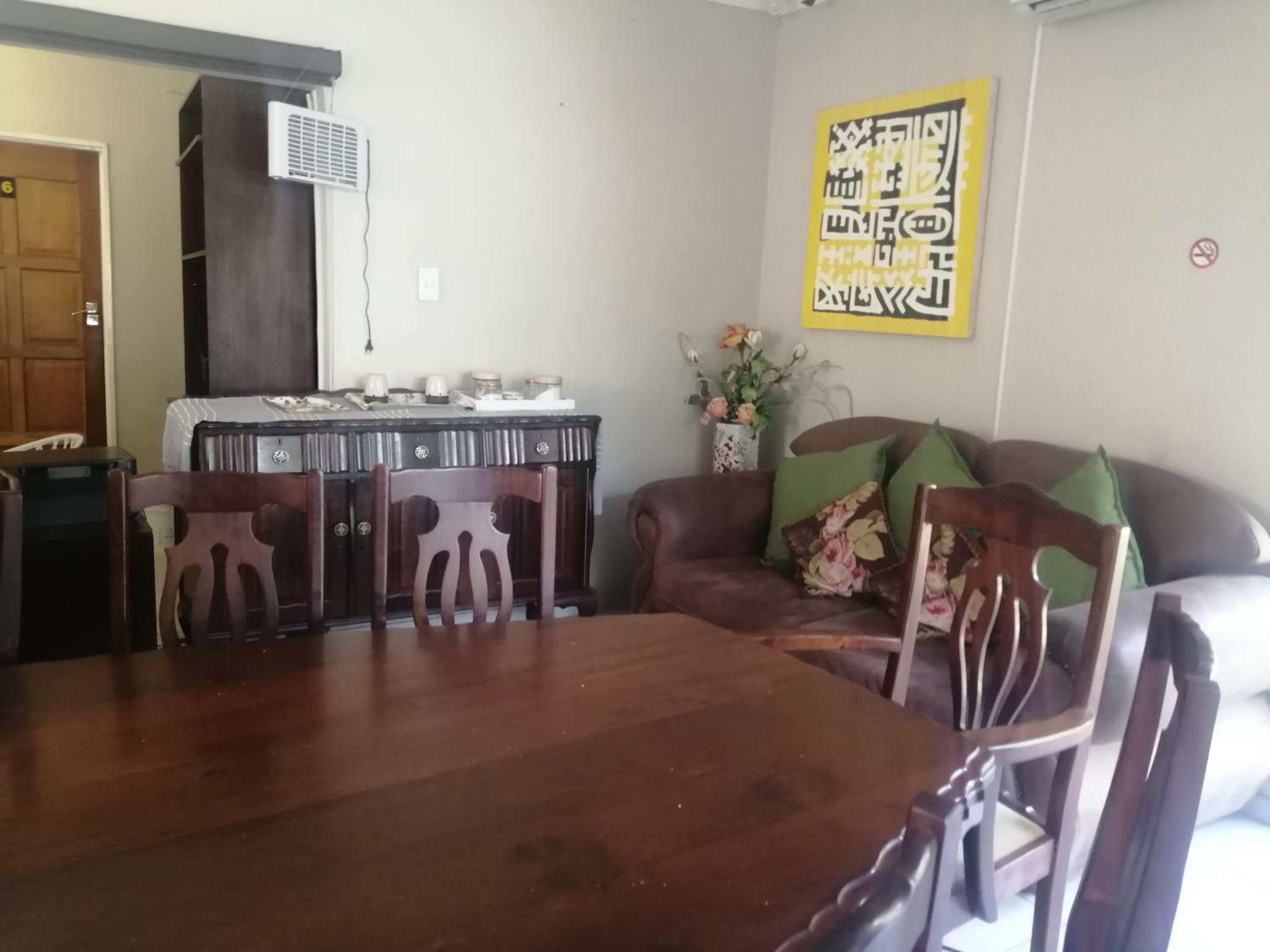 Monica's Premium Guesthouse