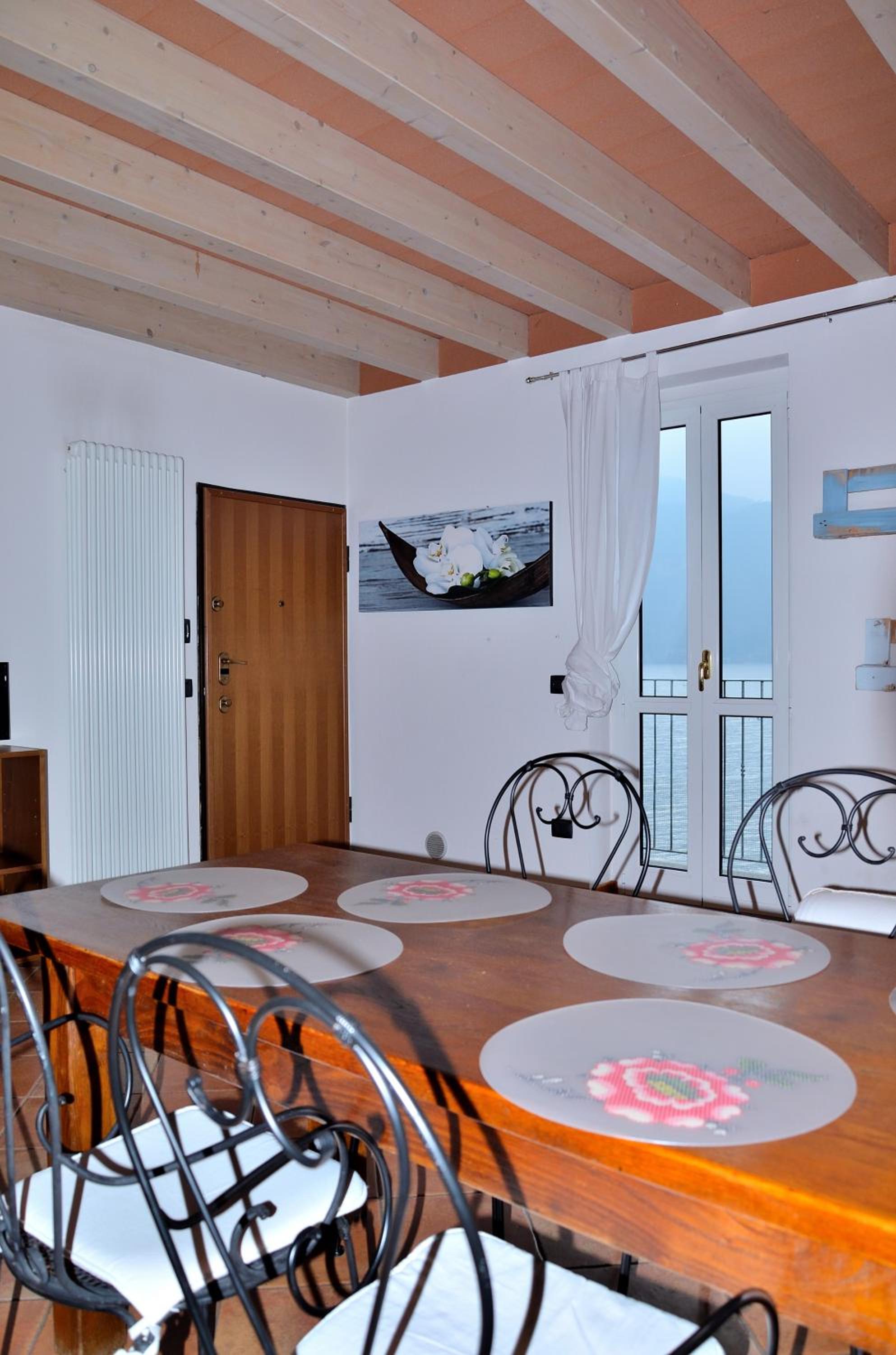 White Garden - Apartment with access to the Lake