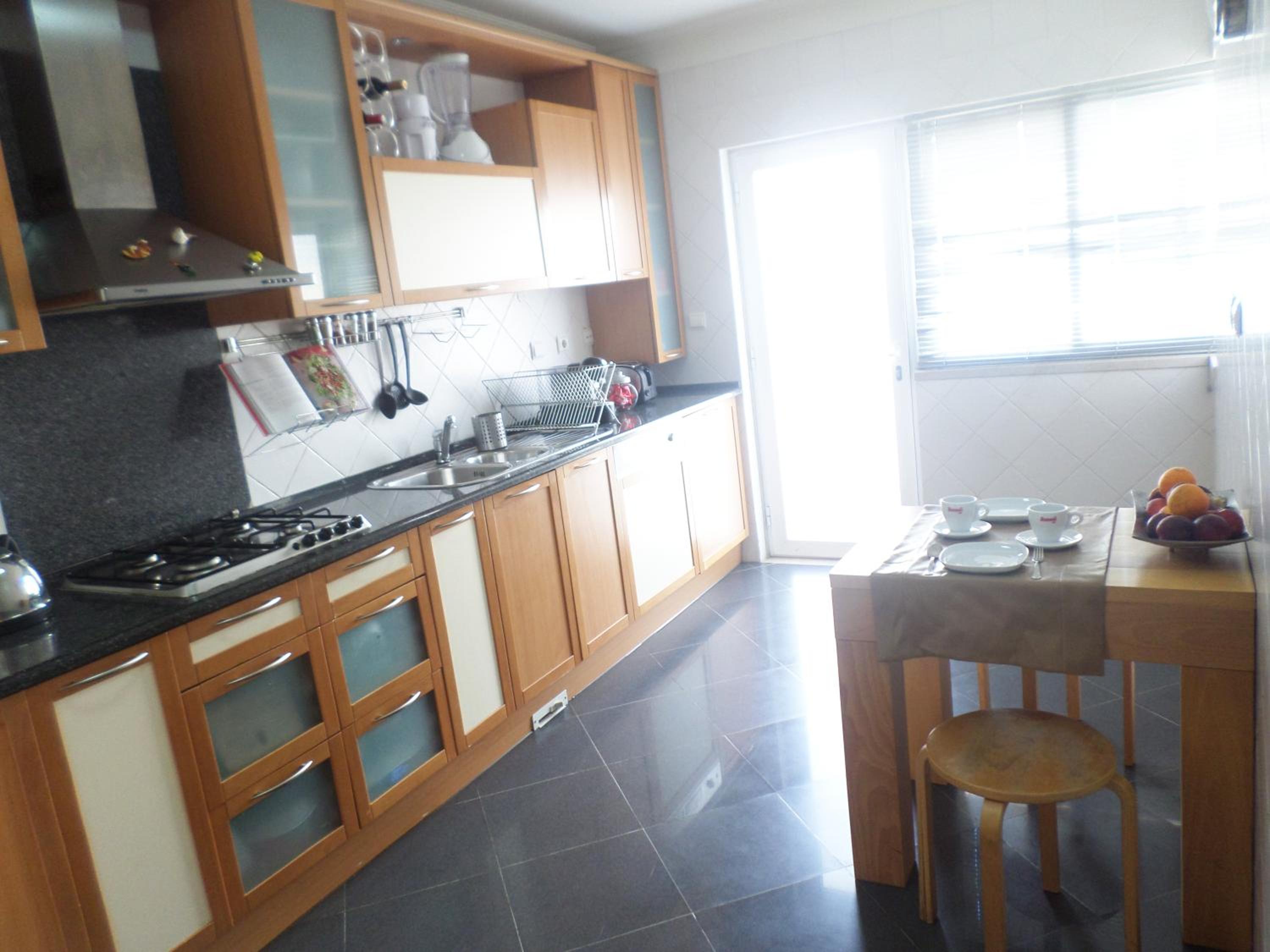 33 José Farinha view 3