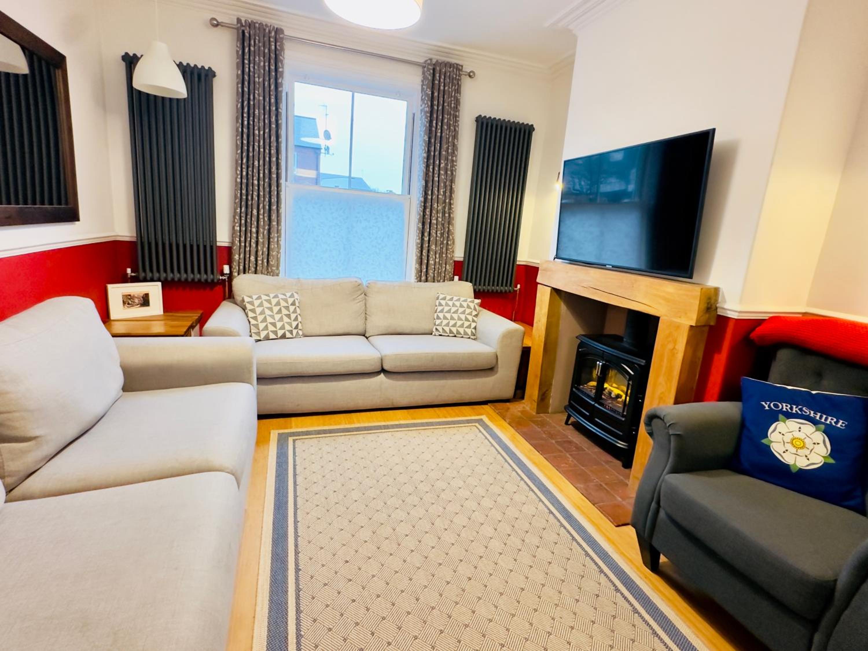 Great Town House - Central York view 3