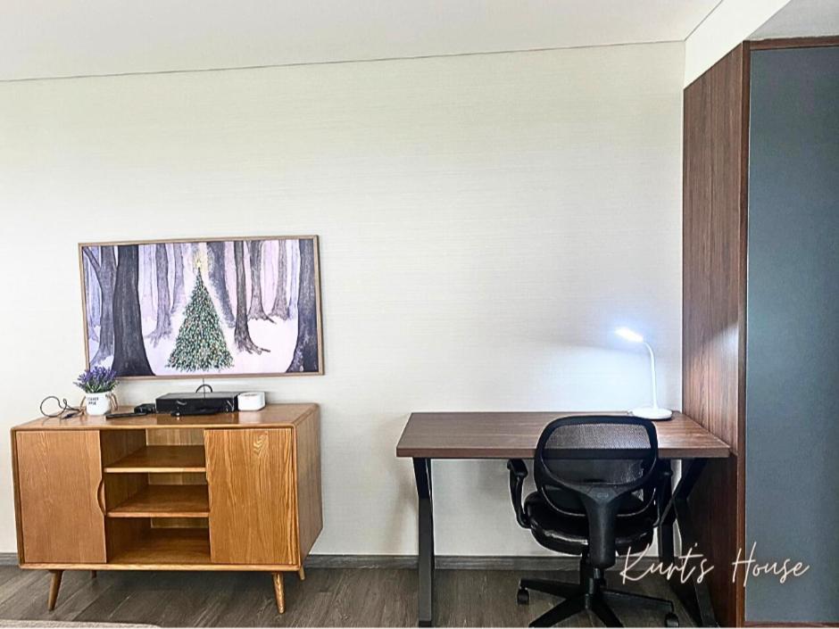 KURT'S HOUSE TÂY HỒ - 90m2 duplex apartment with cooking capacity