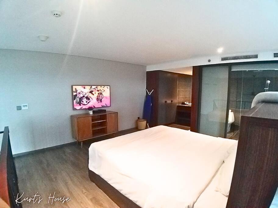 KURT'S HOUSE TÂY HỒ - 90m2 duplex apartment with cooking capacity