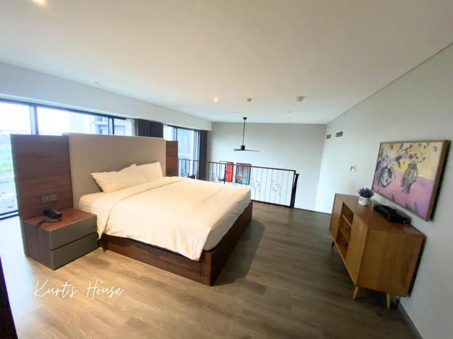 KURT'S HOUSE TÂY HỒ - 90m2 duplex apartment with cooking capacity